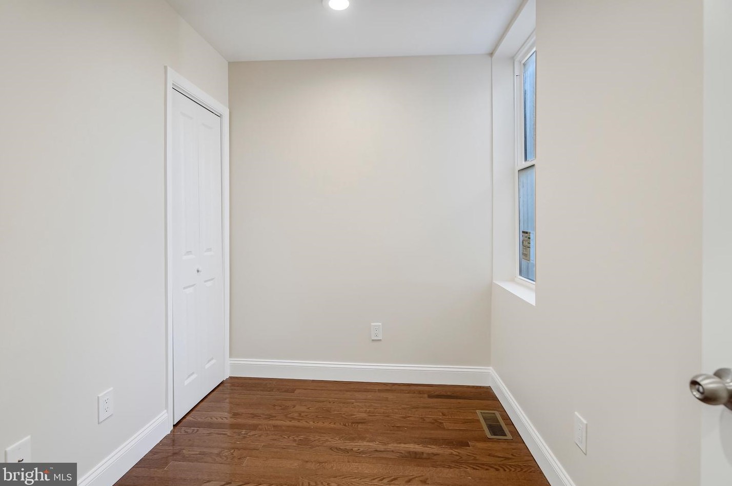 424 23rd St, Baltimore MD  21211-3205 exterior