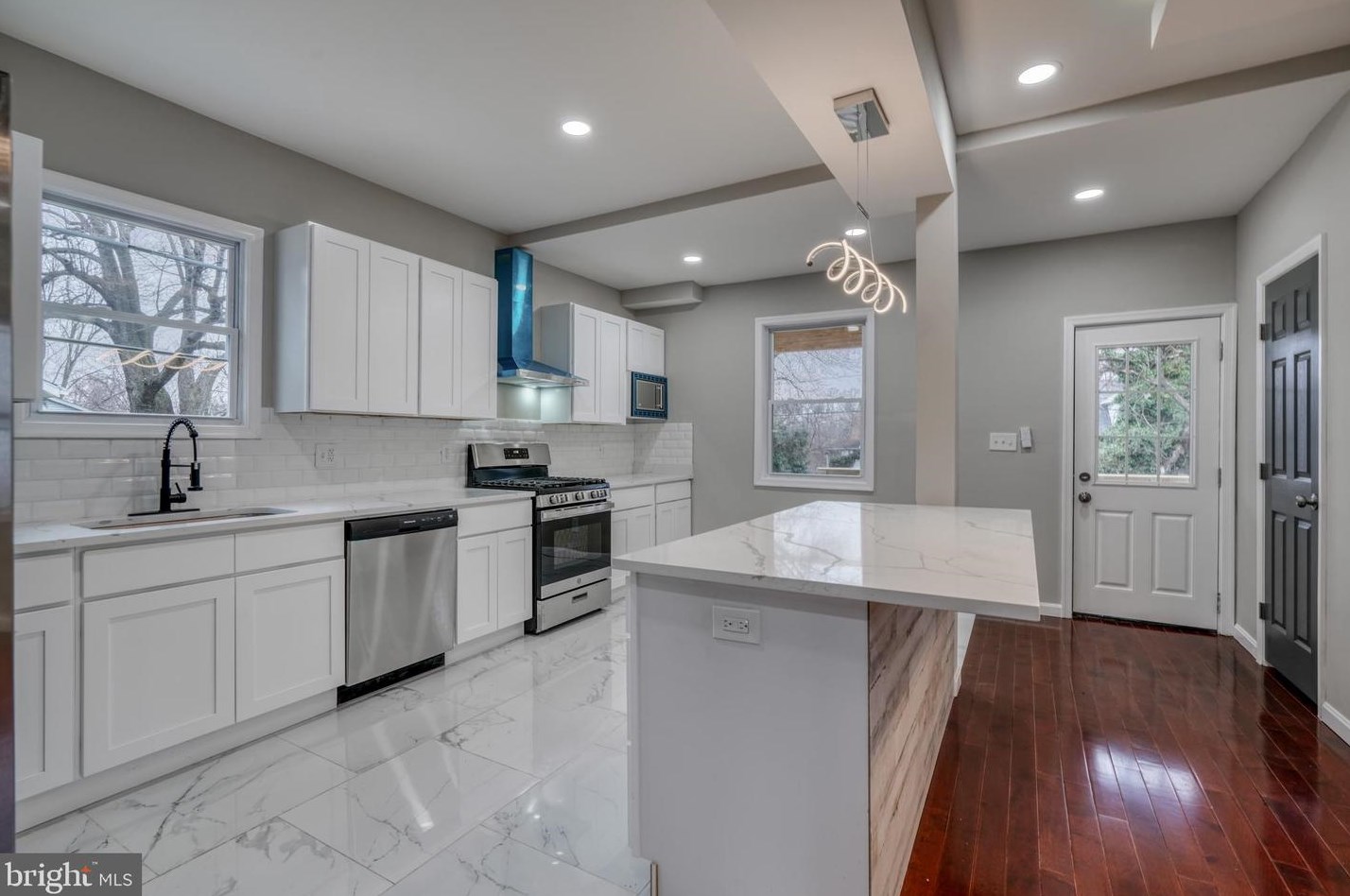 5920 Marluth Ave, Baltimore MD  21206-2718 exterior