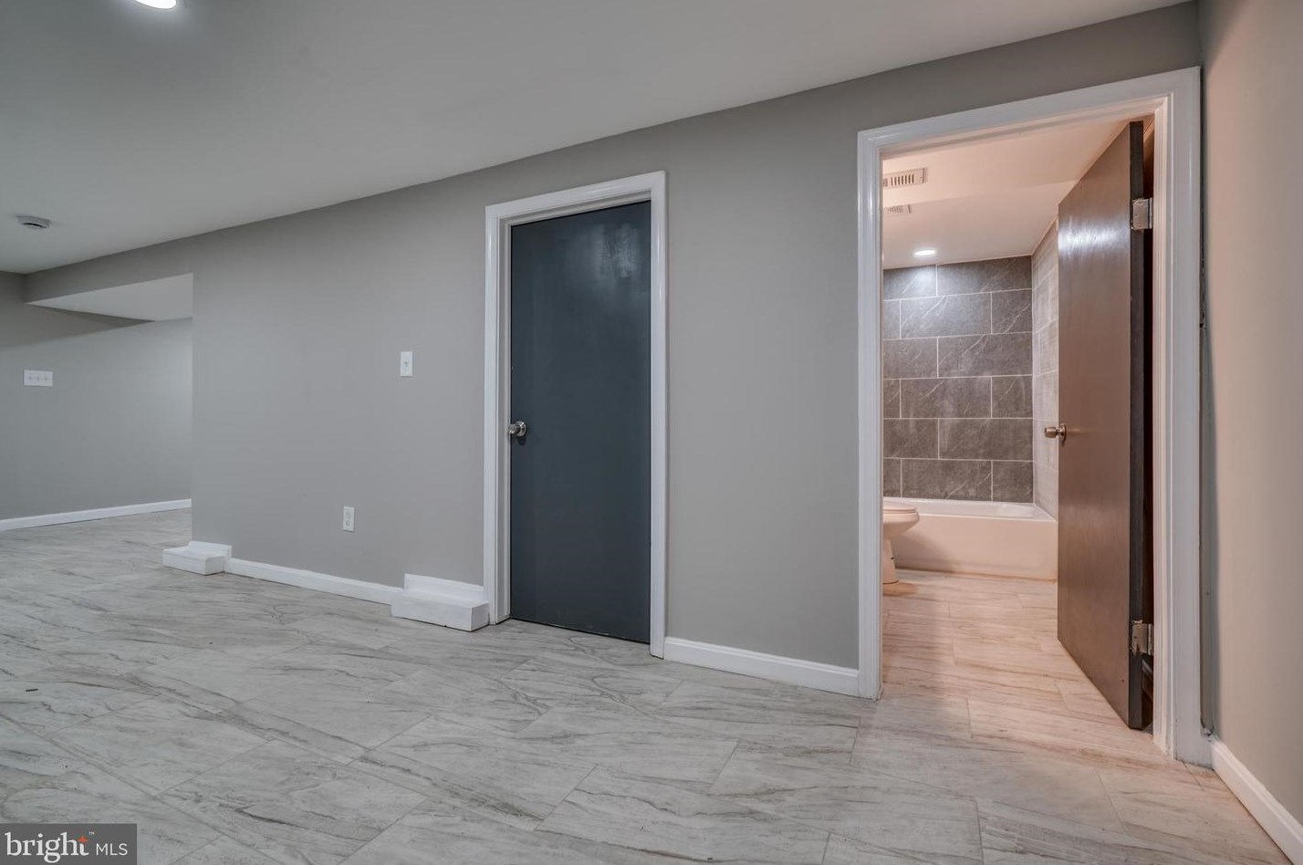 5920 Marluth Ave, Baltimore MD  21206-2718 exterior