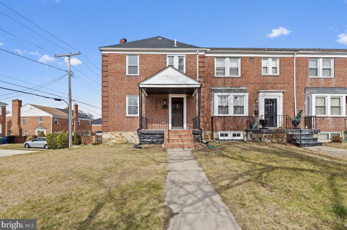 1500 Lochwood Rd, Baltimore, MD 21218-1602