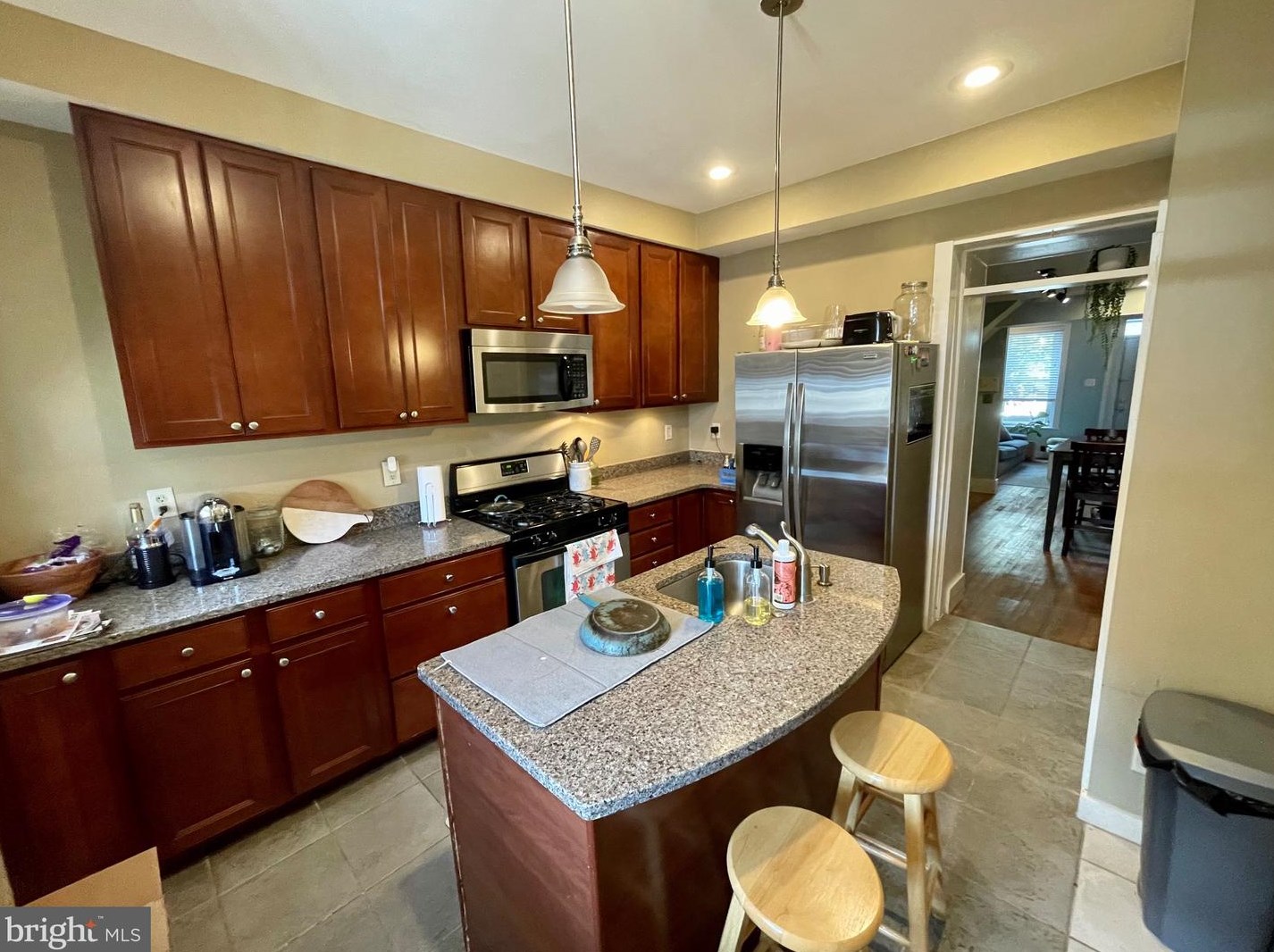 209 Cross St, Baltimore MD  21230-4113 exterior