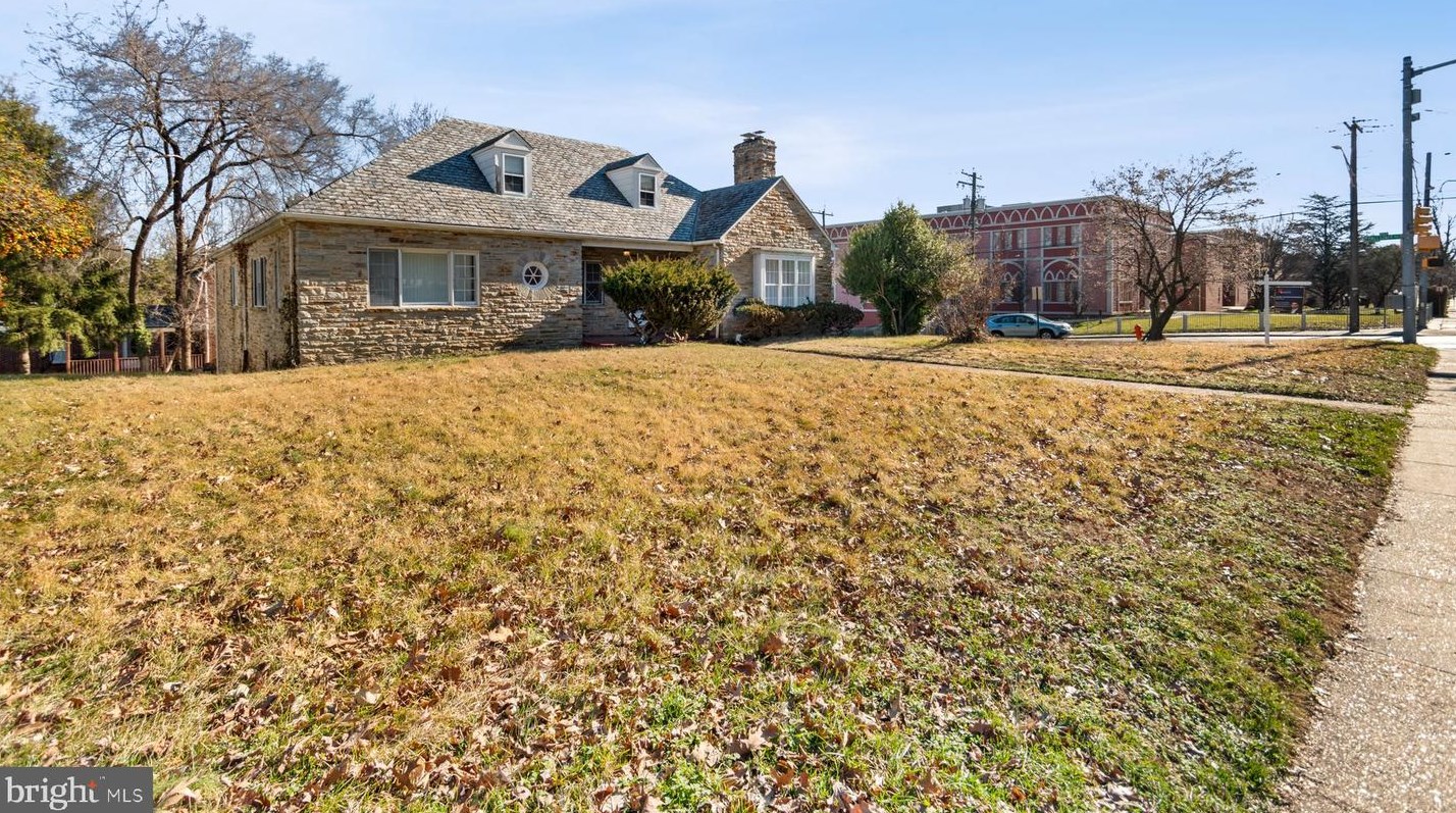 6901 Park Heights Ave, Baltimore, MD 21215-1607