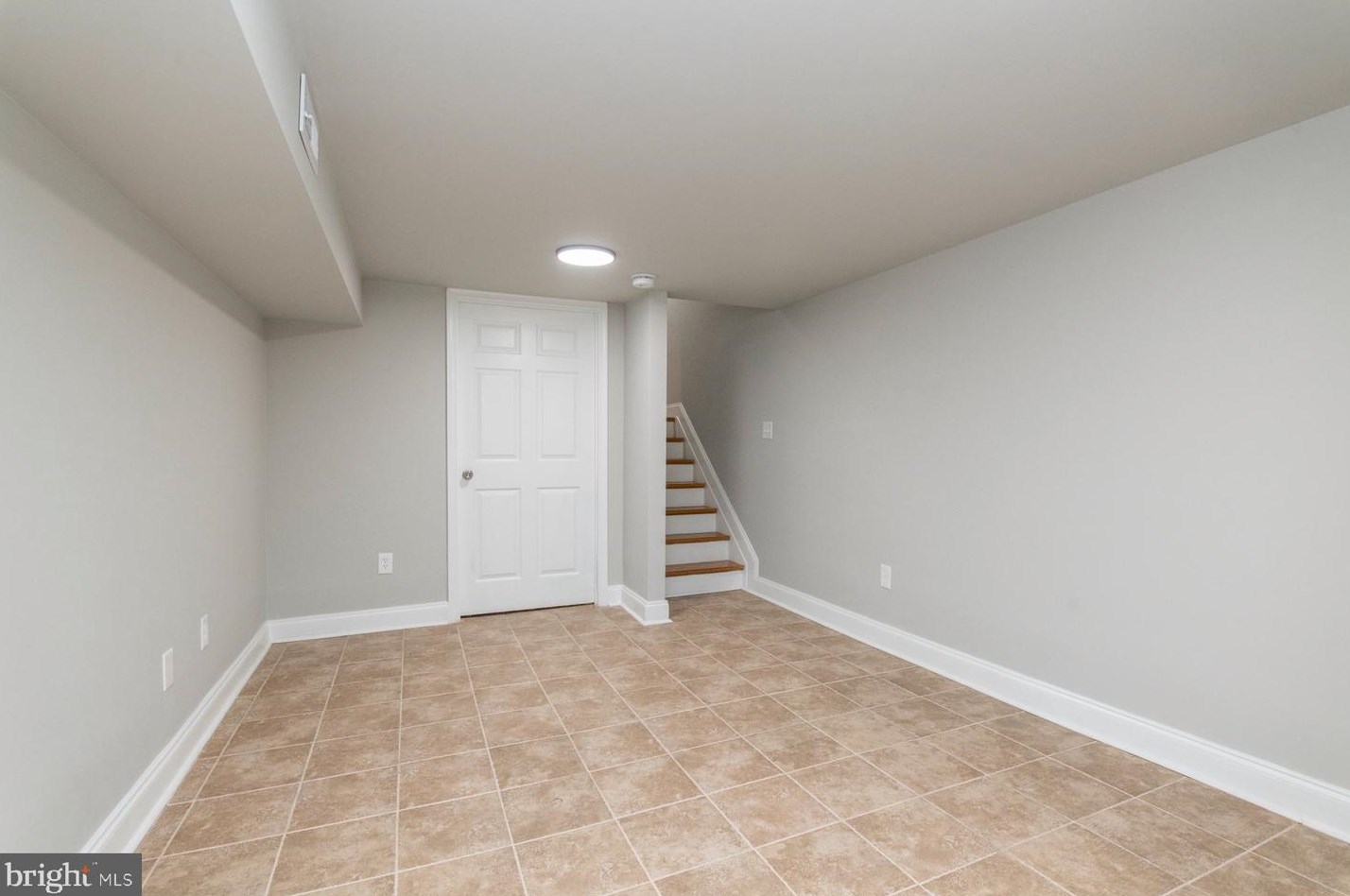 221 Castle St, Baltimore MD  21231-2602 exterior