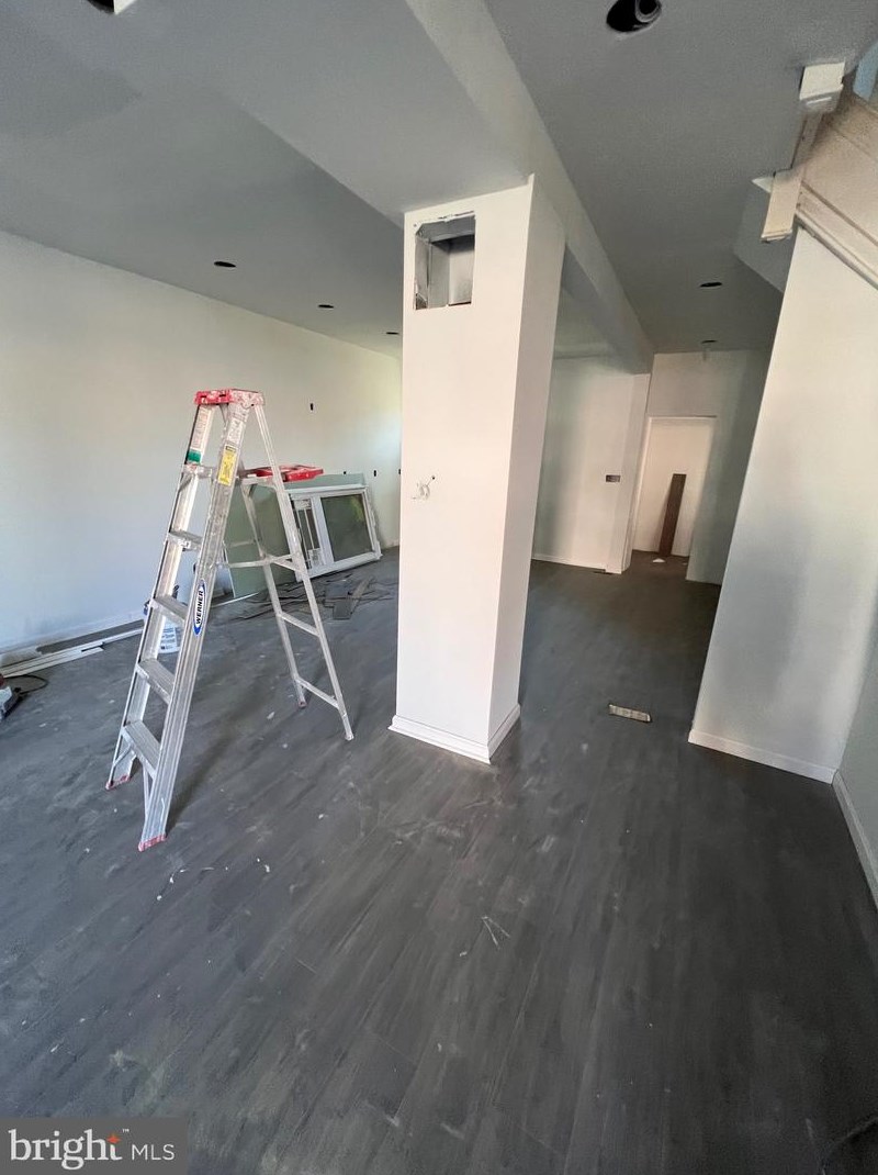 518 Normandy Ave, Baltimore, MD 21229-2935