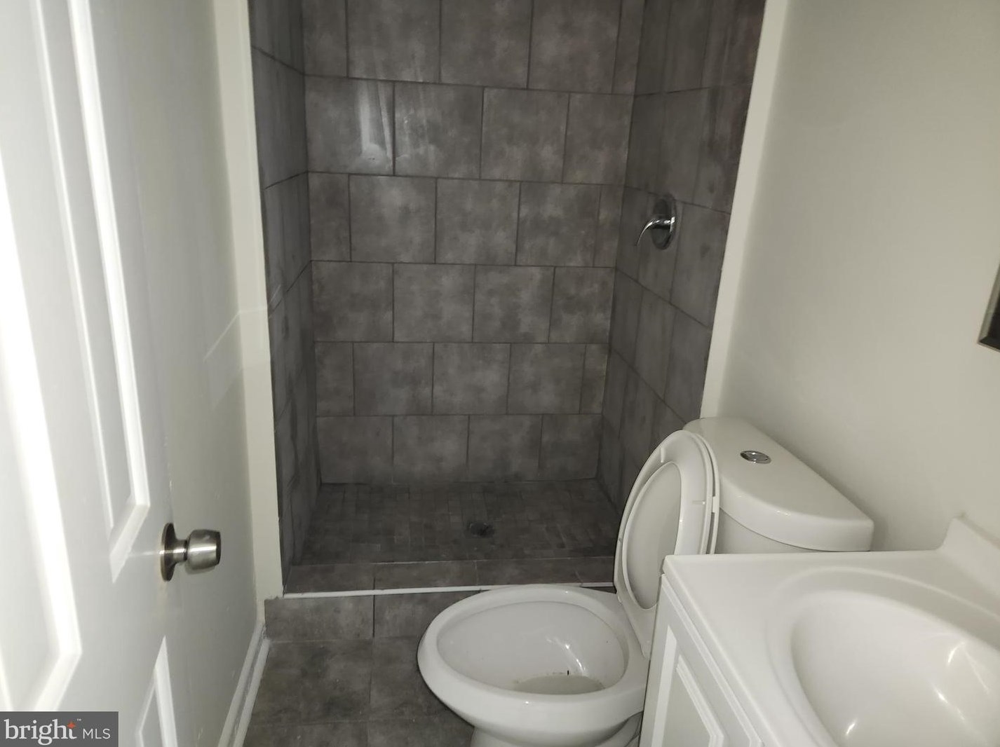 910 Arlington Ave, Baltimore MD  21217-2545 exterior