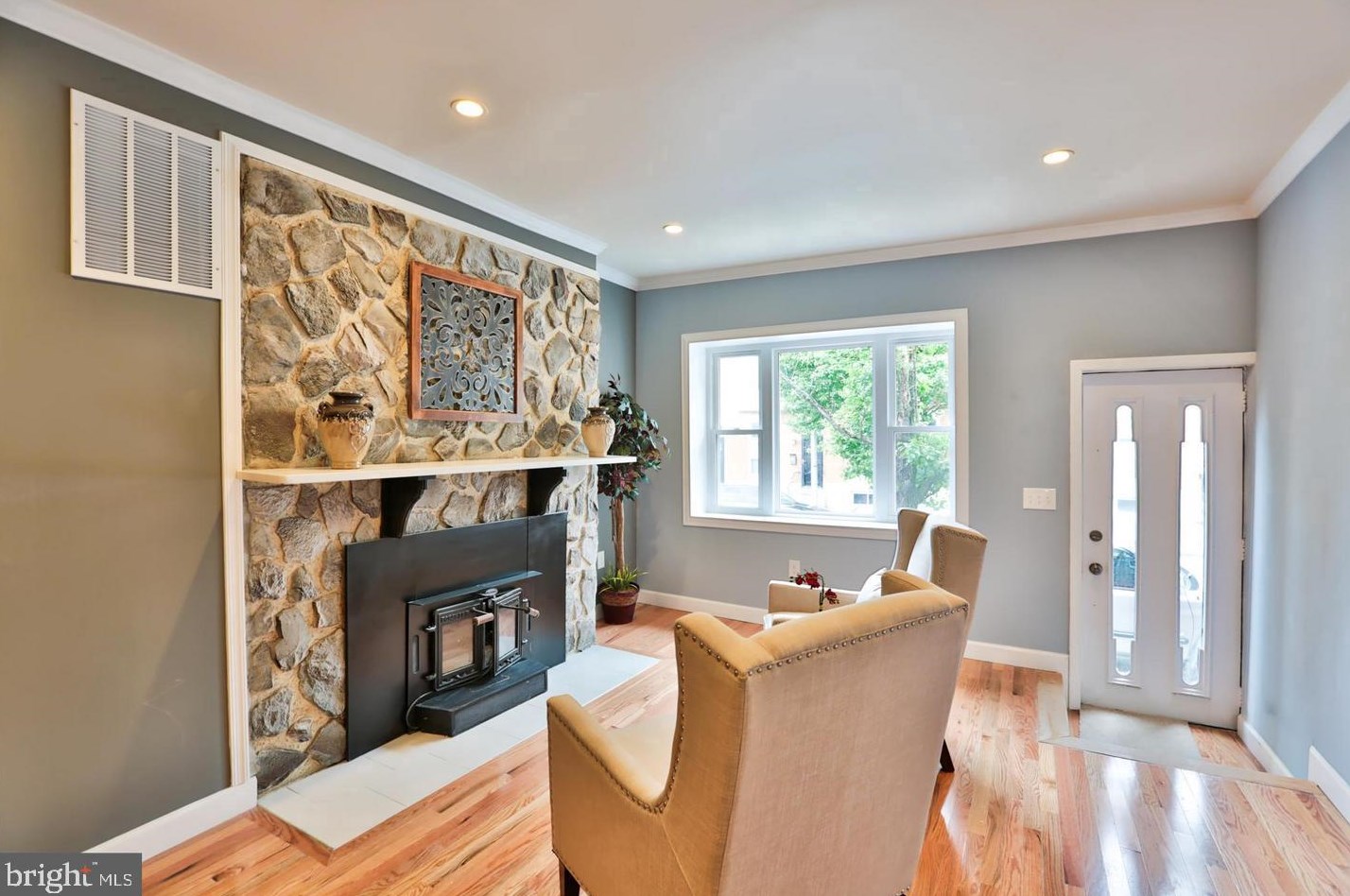 711 Ellwood Ave, Baltimore, MD 21224-3950