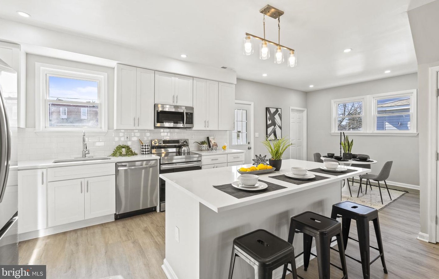 2733 Cylburn Ave, Baltimore MD  21215-5319 exterior