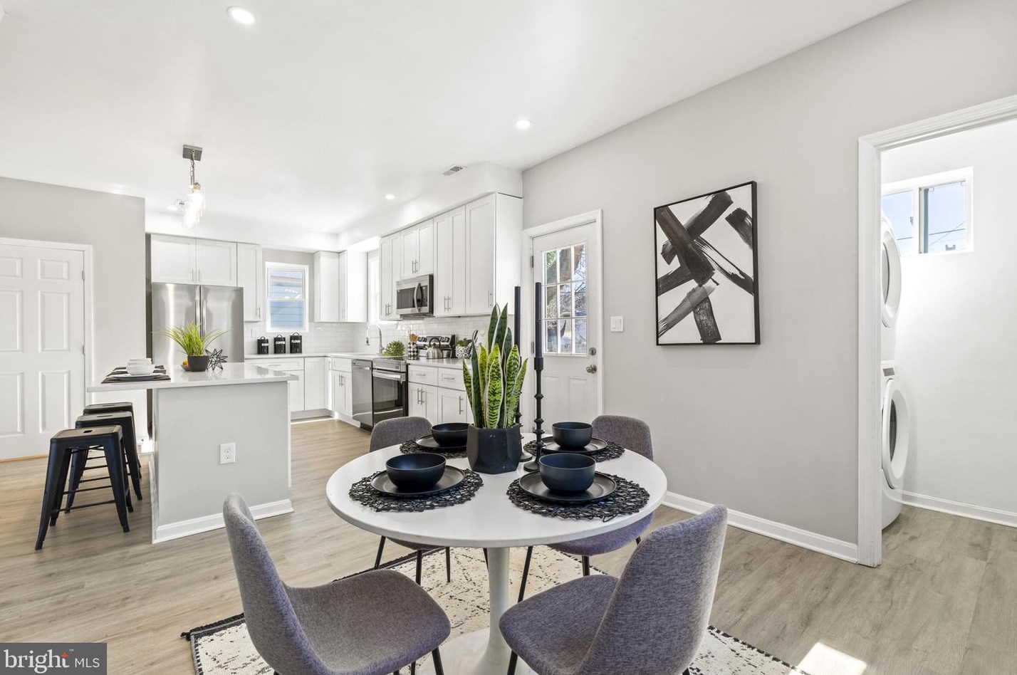 2733 Cylburn Ave, Baltimore MD  21215-5319 exterior