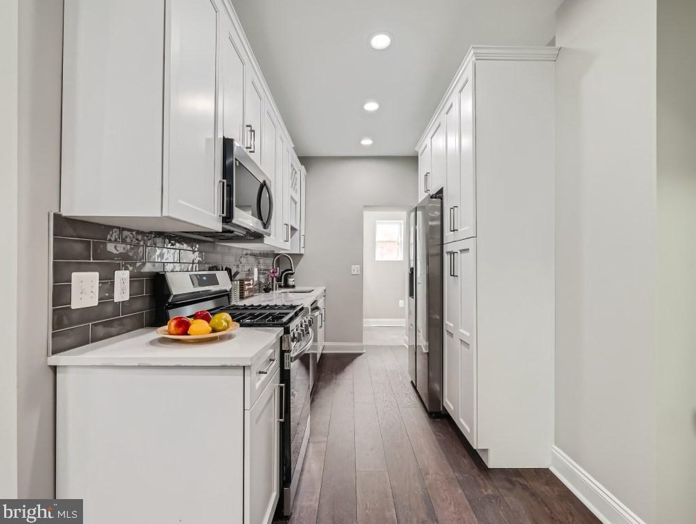 3135 Gwynns Falls Pkwy, Baltimore MD  21216-2723 exterior