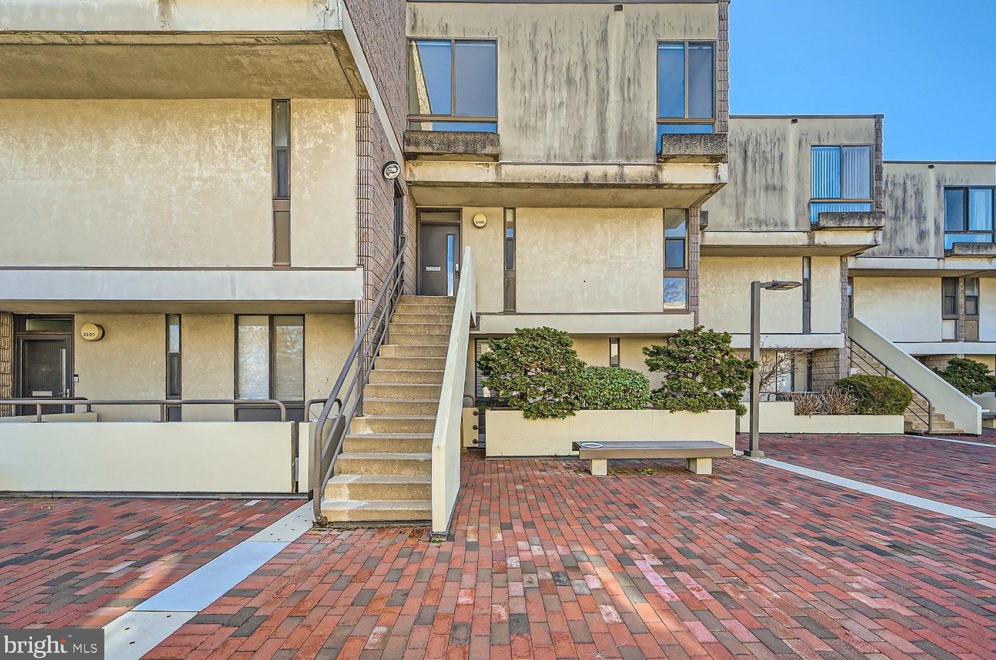 2205 Clove Ter, Baltimore, MD 21209-4632