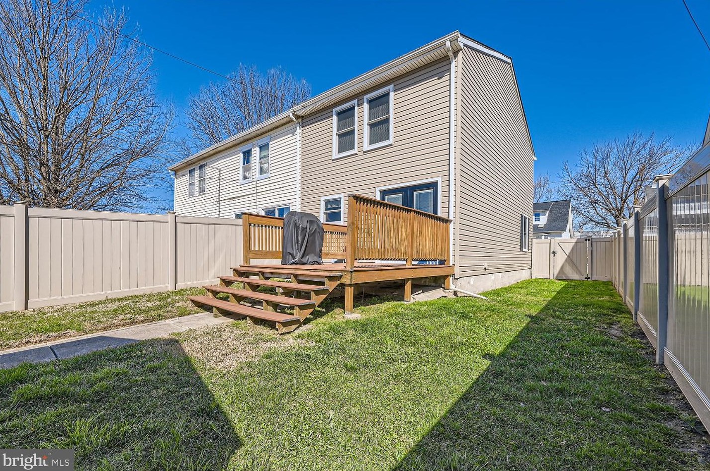 6527 Parnell Ave, Baltimore, MD 21222-4006