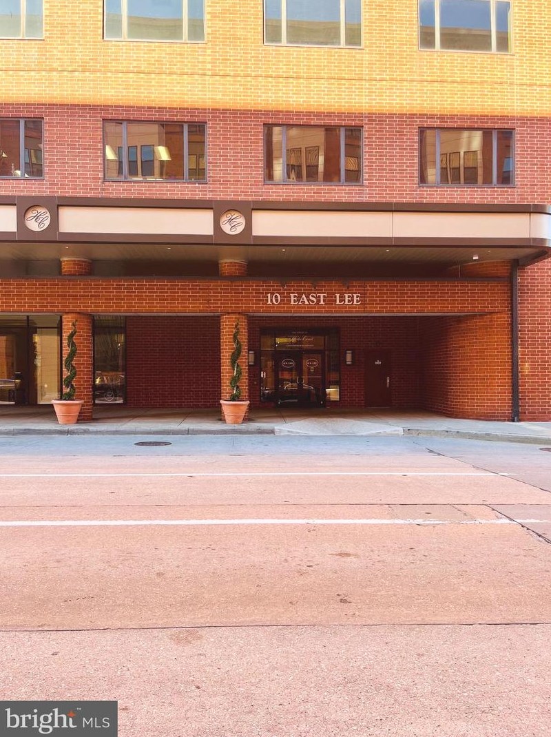 10 Lee St, Baltimore MD  21201-2419 exterior