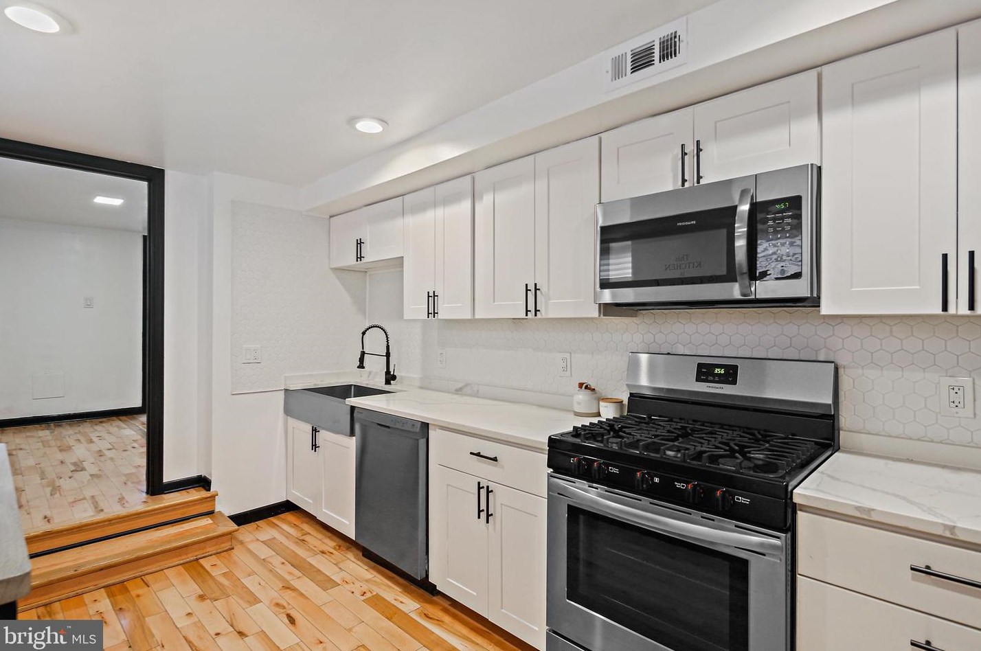 2402 Foster Ave, Baltimore MD  21224-3632 exterior
