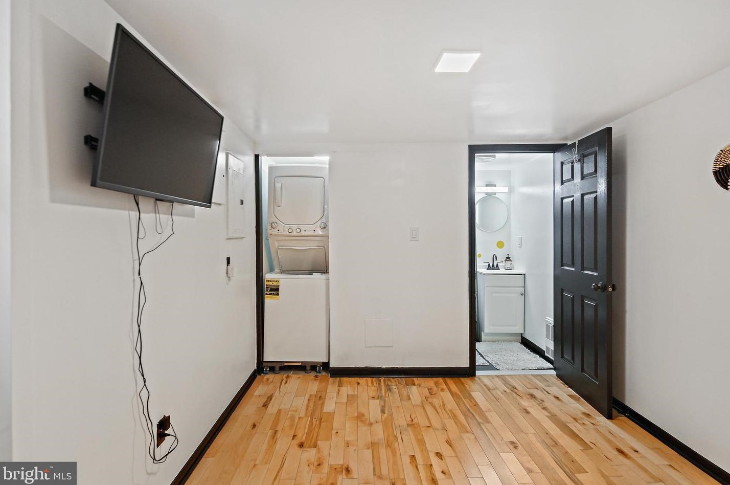 2402 Foster Ave, Baltimore MD  21224-3632 exterior