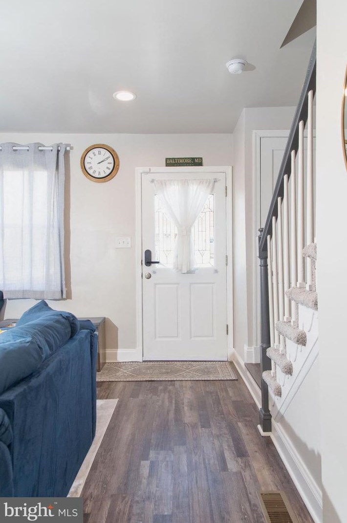518 Random Rd, Baltimore, MD 21229