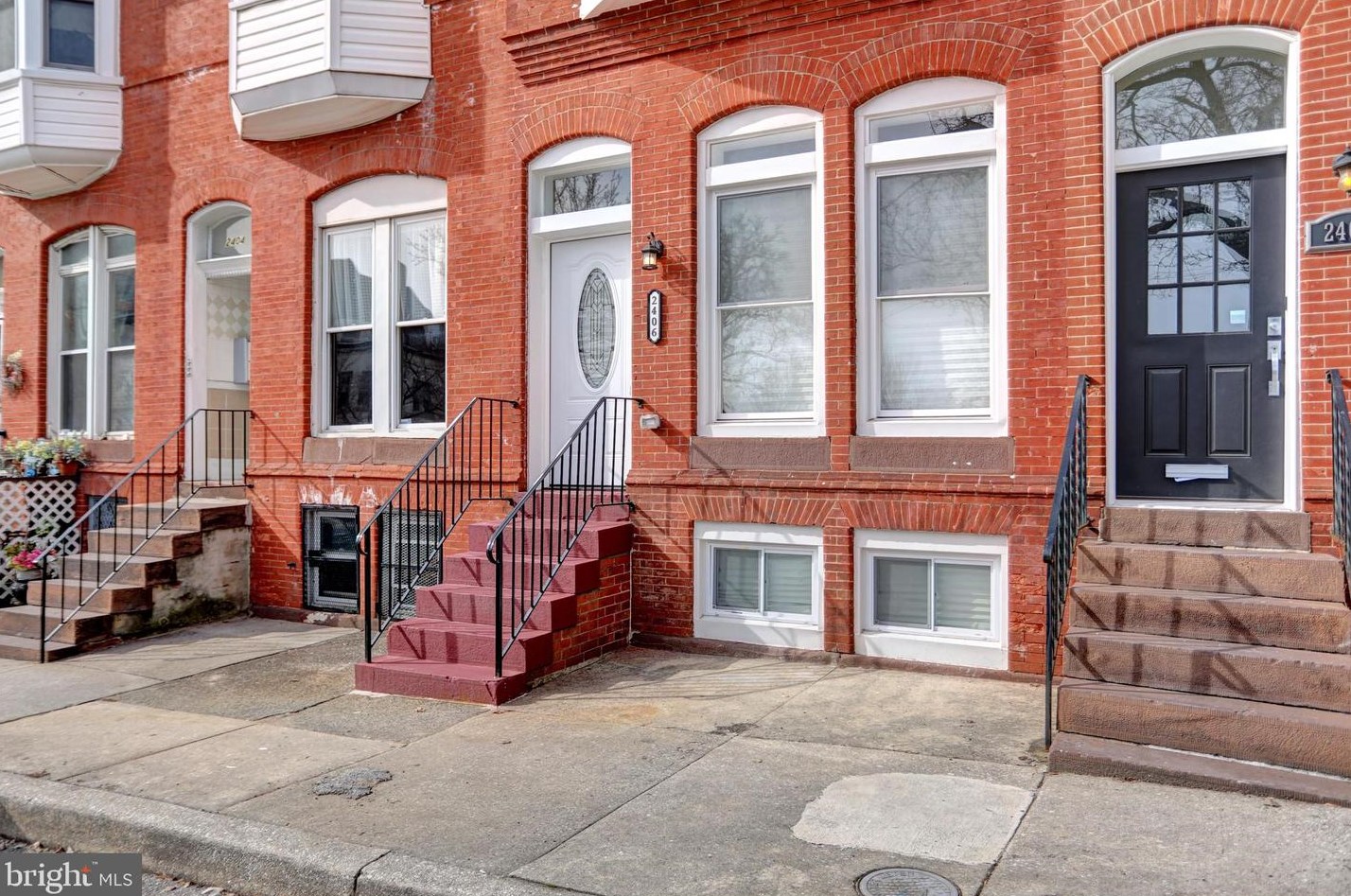 2406 Calvert St, Baltimore, MD 21218-5203