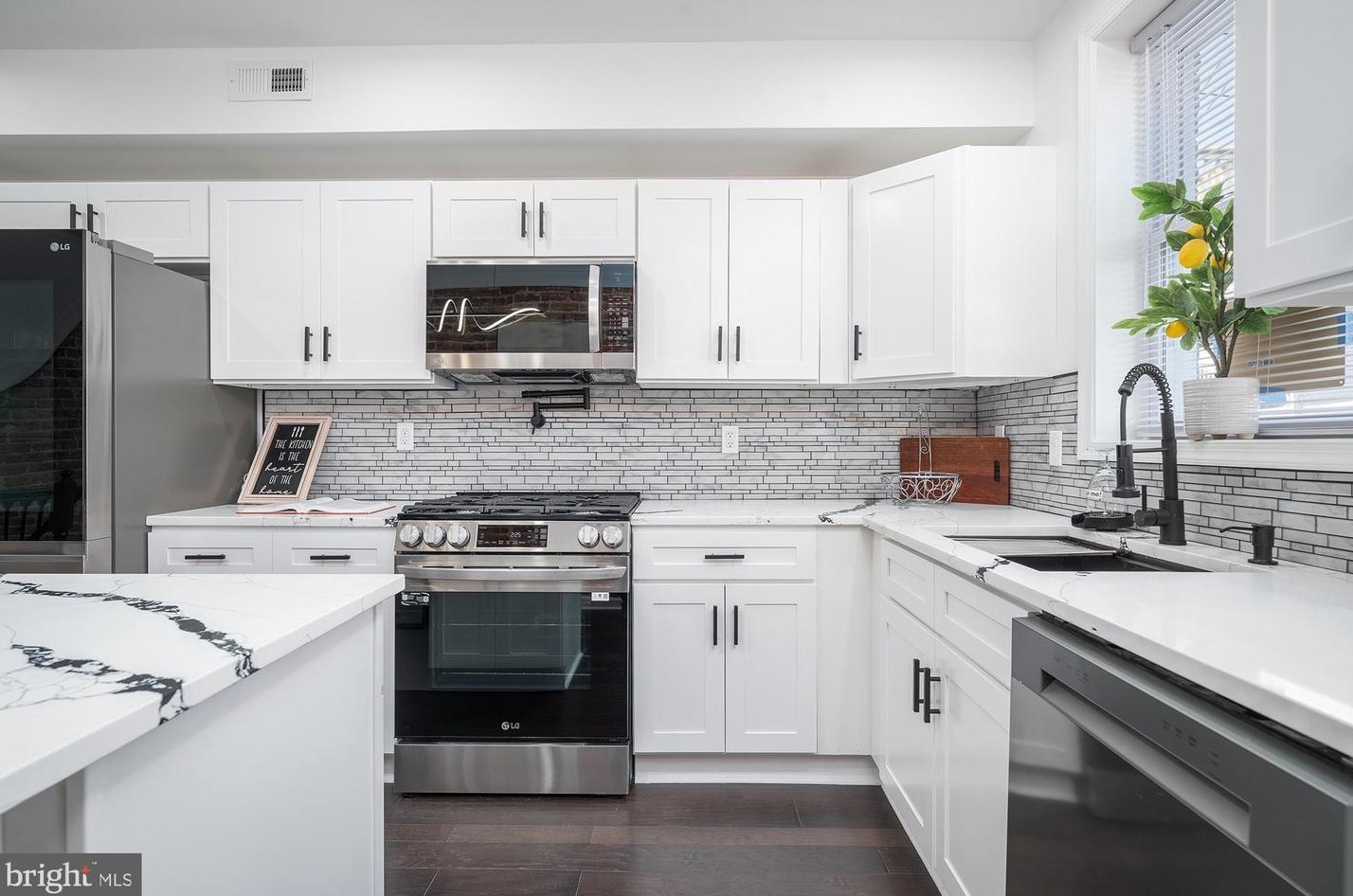 229 Robinson St, Baltimore MD  21224-2215 exterior