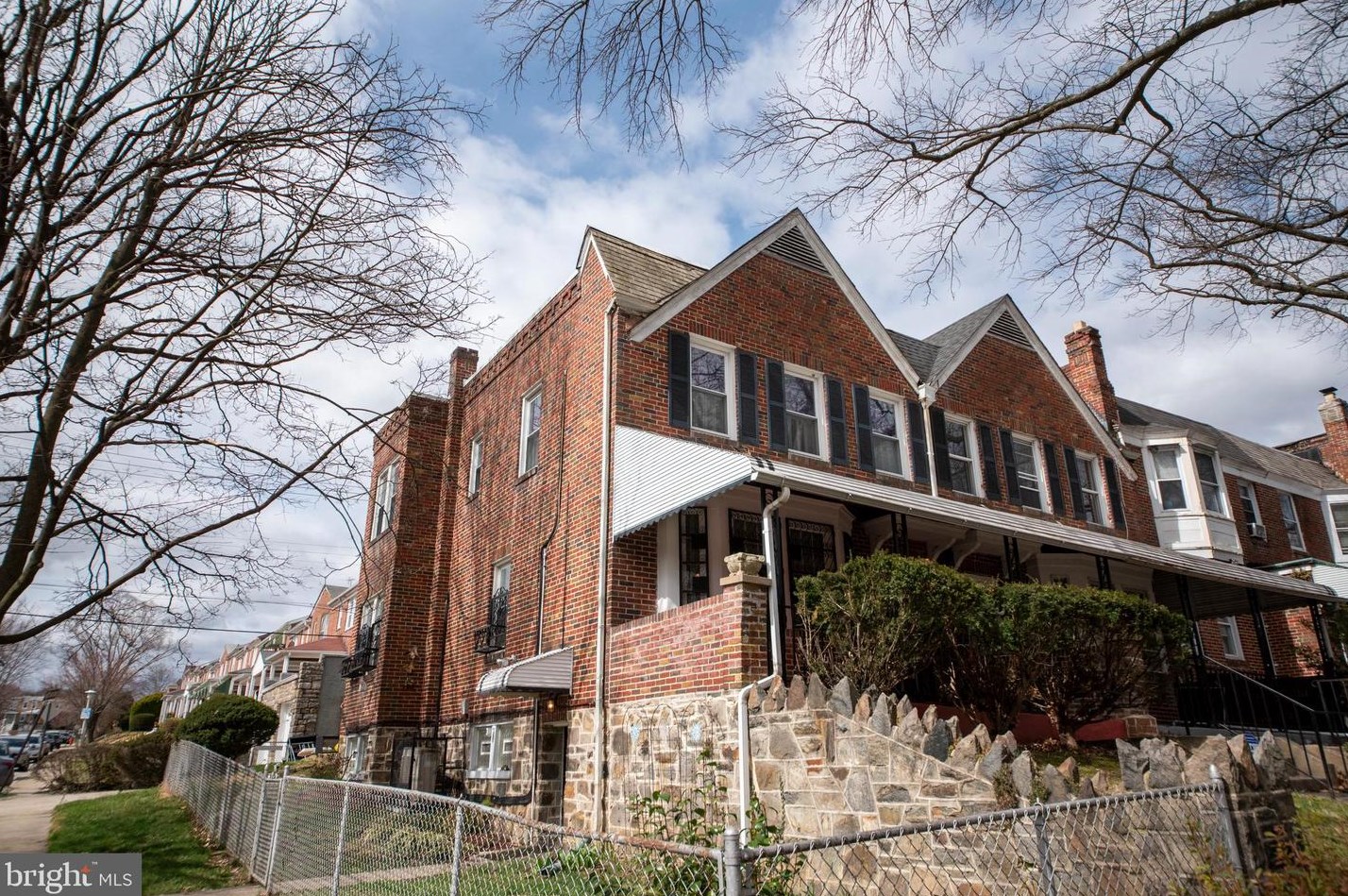 2500 Longwood St, Baltimore, MD 21216-1902