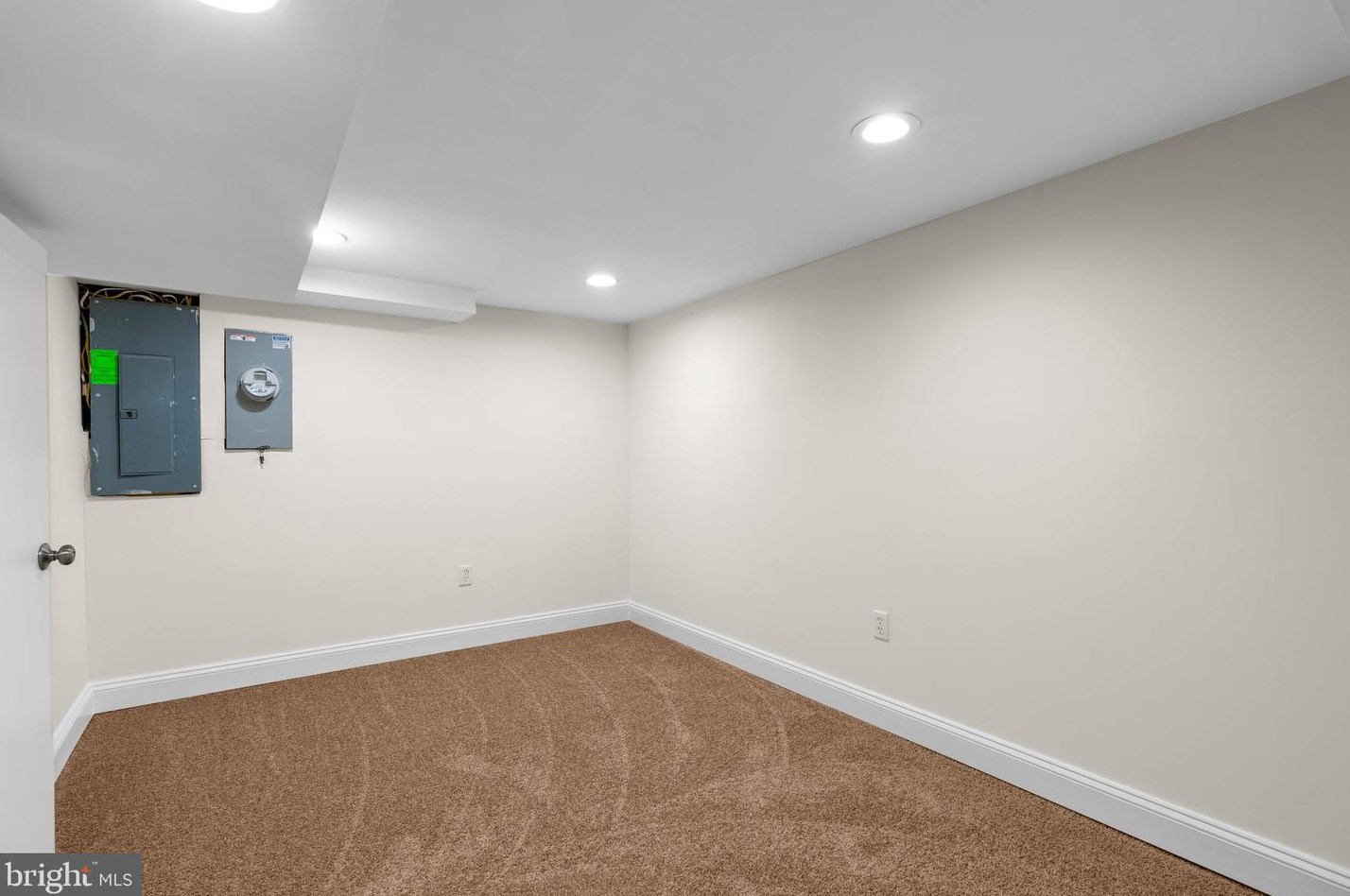1572 Wadsworth Way, Baltimore MD  21239-2414 exterior