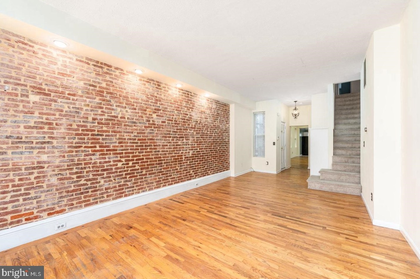 1202 S Clinton St, Baltimore, MD 21224