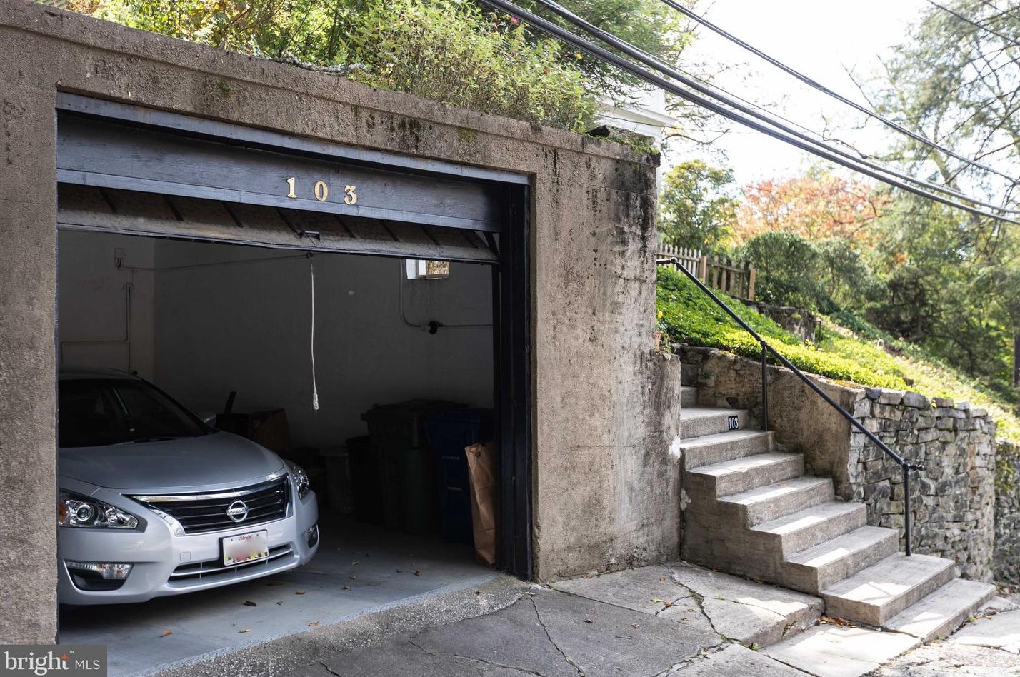 103 Edgevale Rd, Baltimore MD  21210-2106 exterior