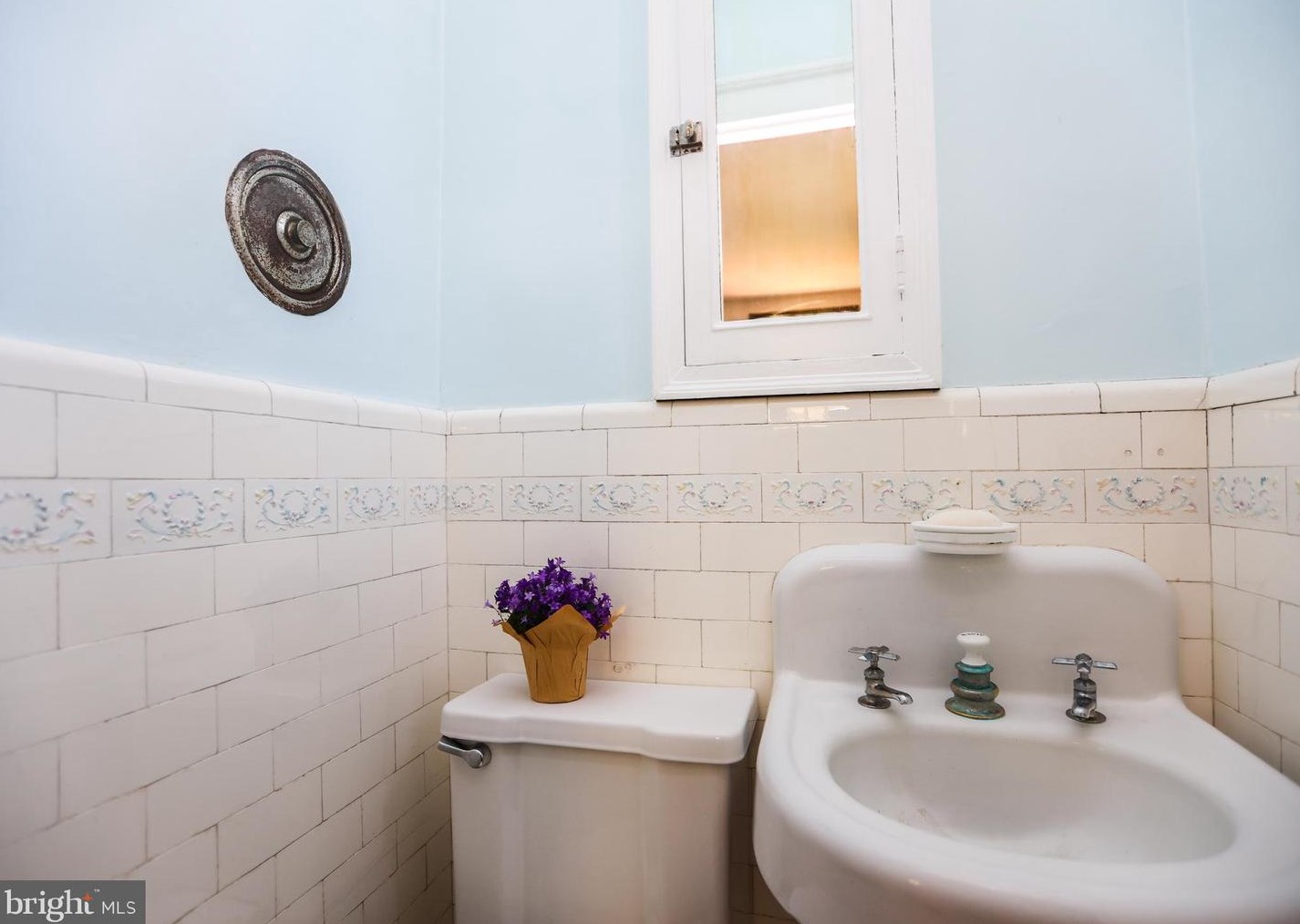 103 Edgevale Rd, Baltimore MD  21210-2106 exterior