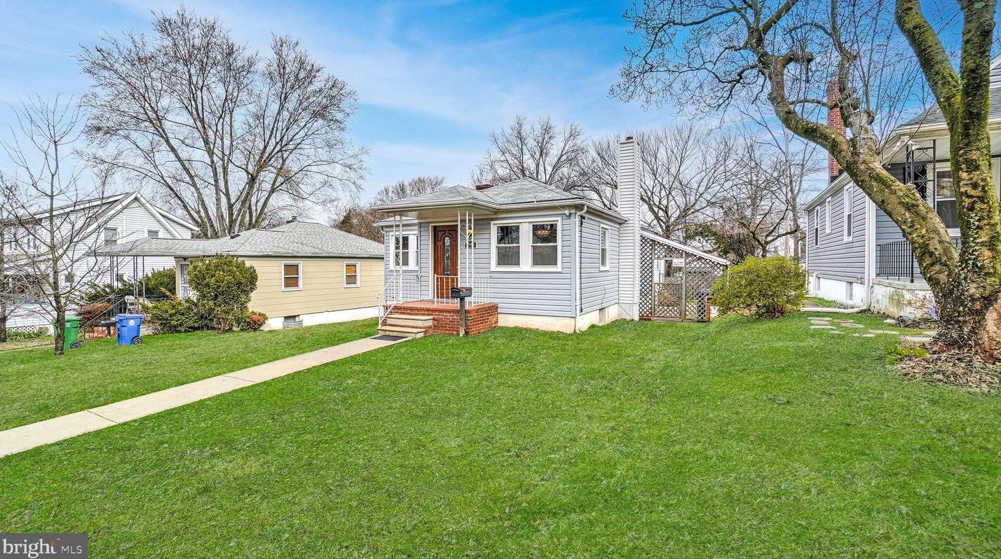 3204 Cedarhurst Rd, Baltimore, MD 21214-3237
