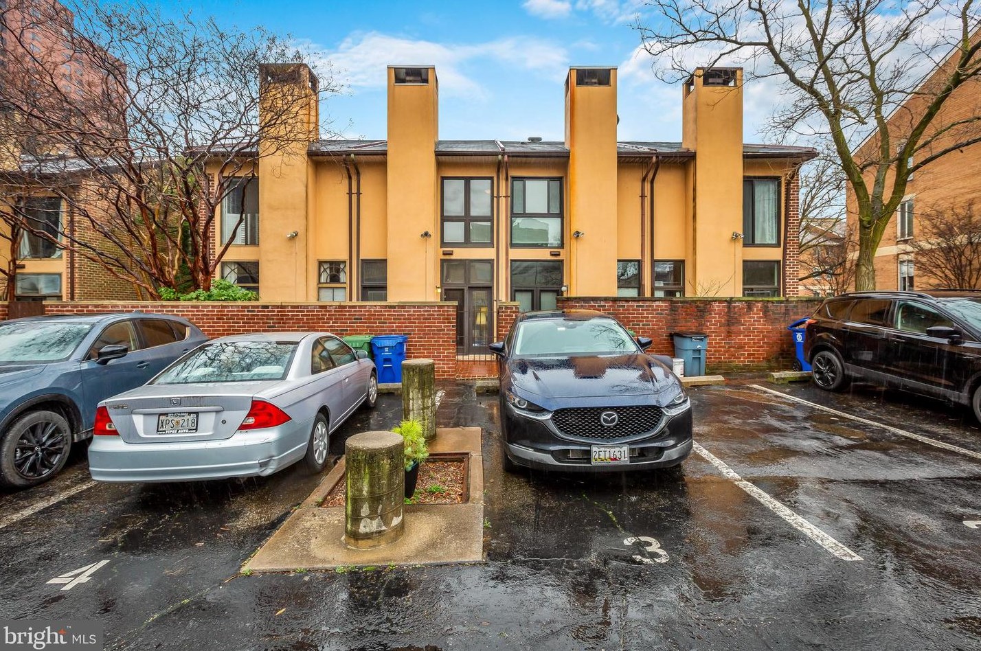 420 Hanover St, Baltimore, MD 21201-2408