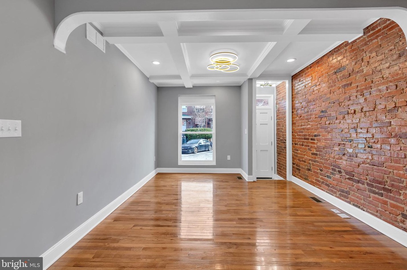 236 S Clinton St, Baltimore, MD 21224