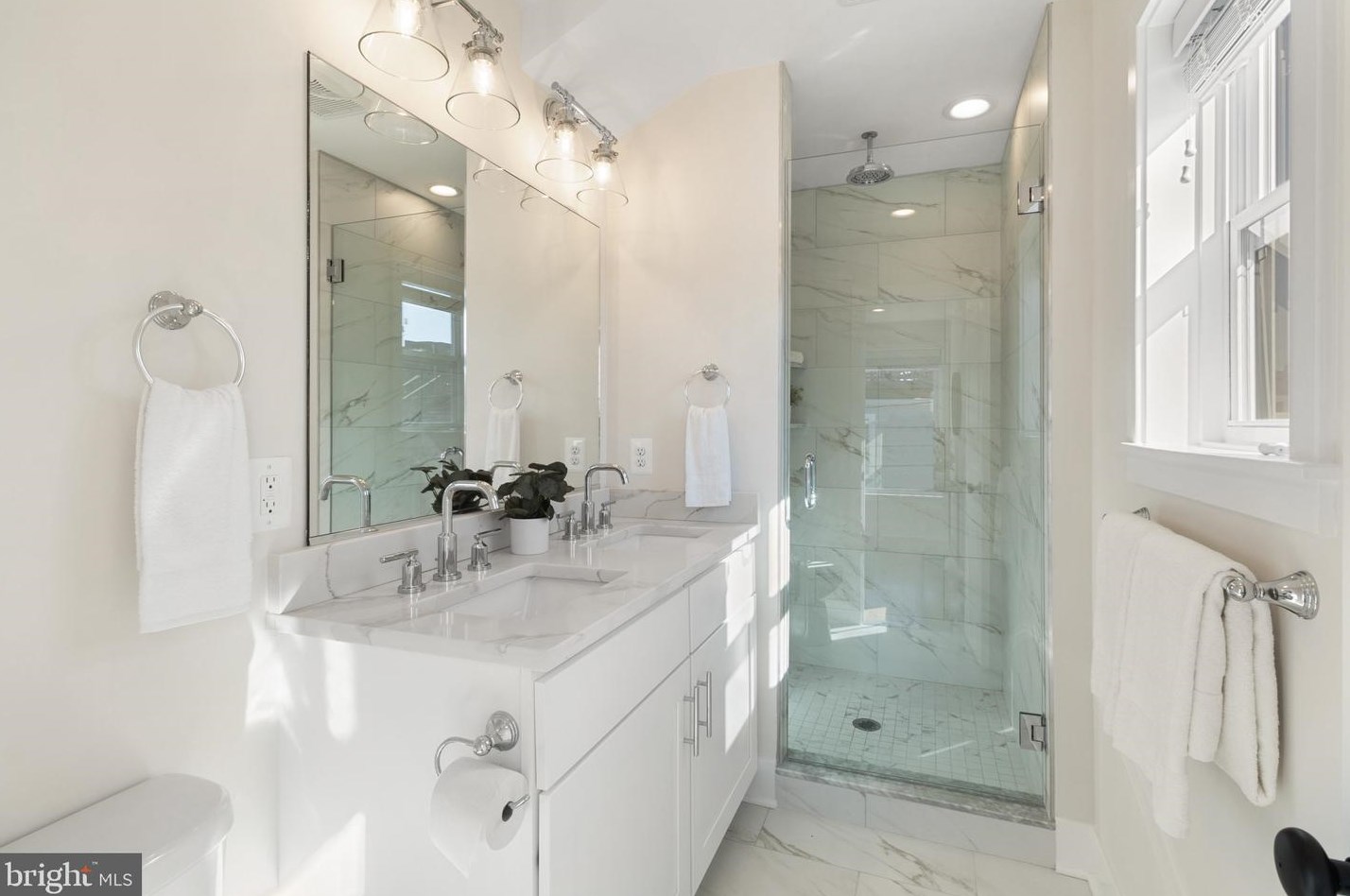 820 Belnord Ave, Baltimore MD  21205-1710 exterior