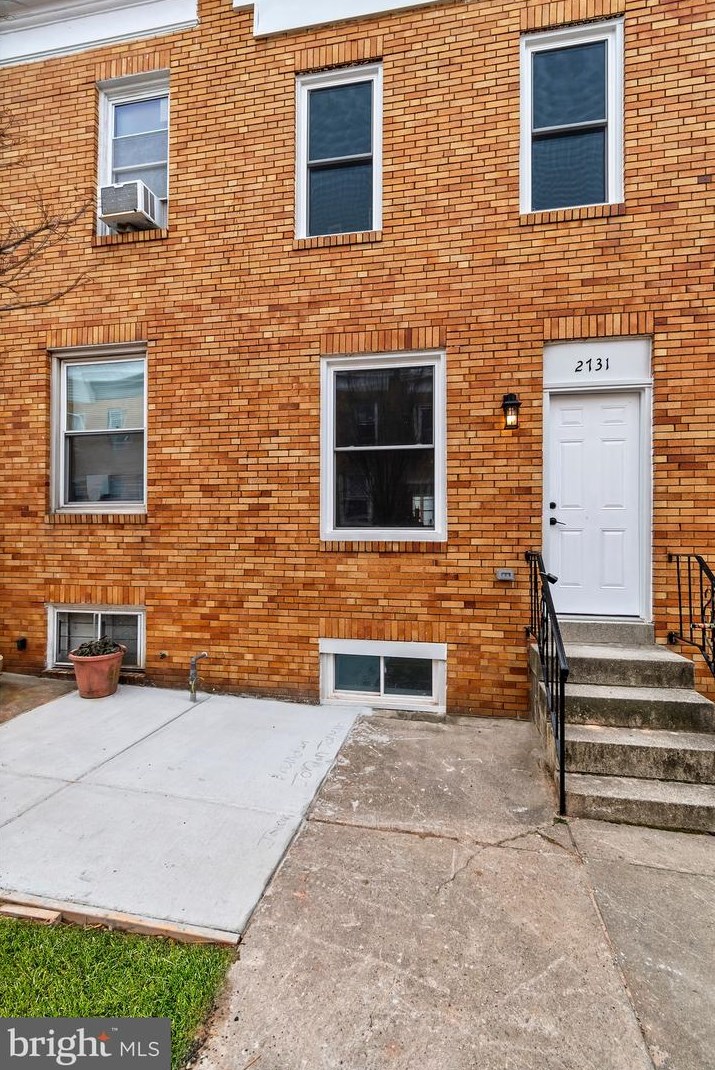 2731 Mura St, Baltimore, MD 21213