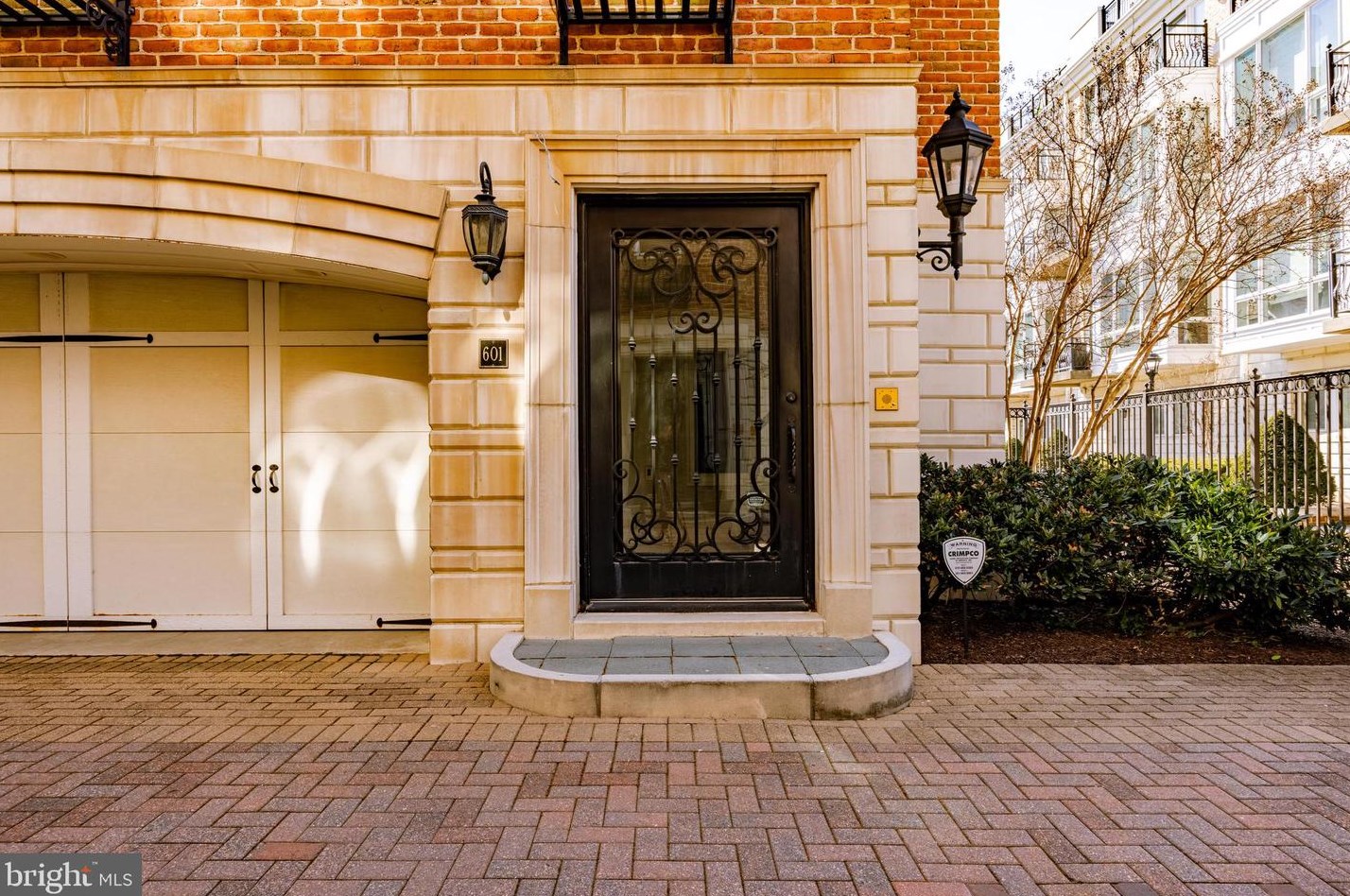 601 Ponte Villas, Baltimore, MD 21230-3961