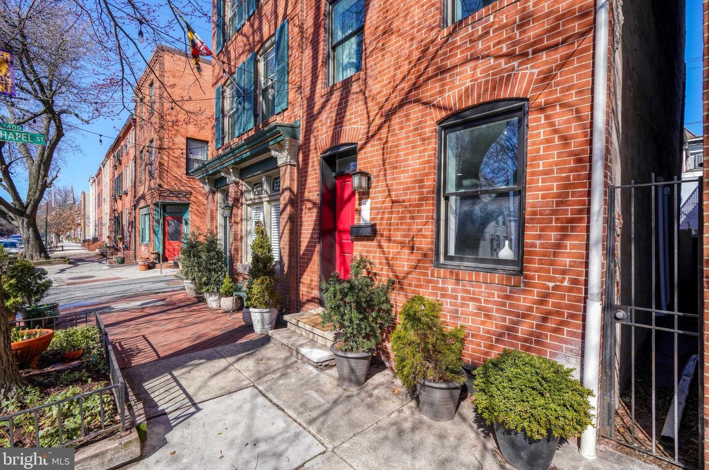 1922 Bank St, Baltimore, MD 21231-2513