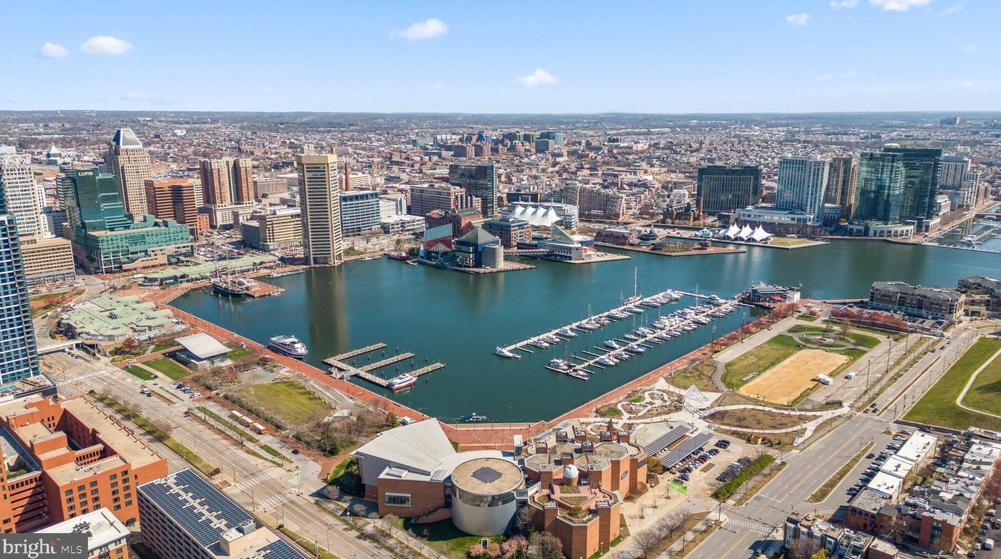 10 Lee St, Baltimore MD  21201-2419 exterior