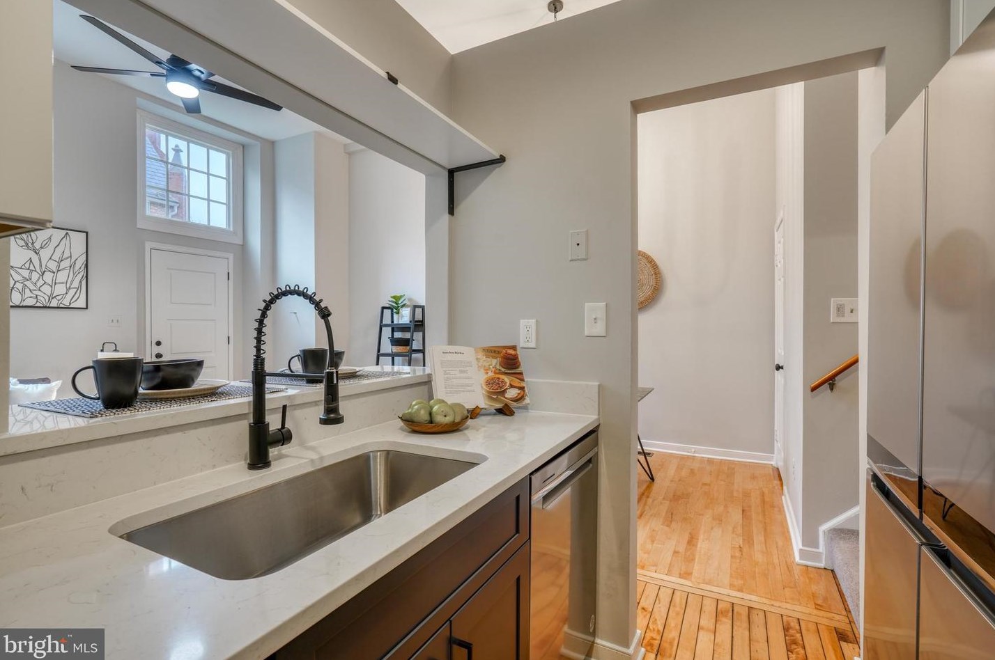 827 Sharp St, Baltimore MD  21230-3613 exterior