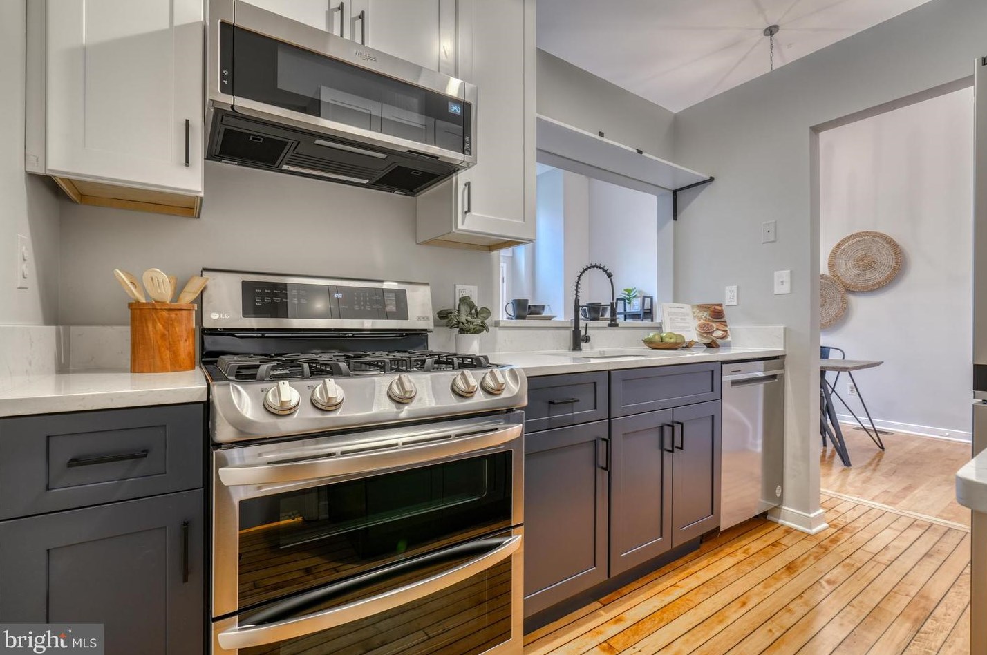 827 Sharp St, Baltimore MD  21230-3613 exterior