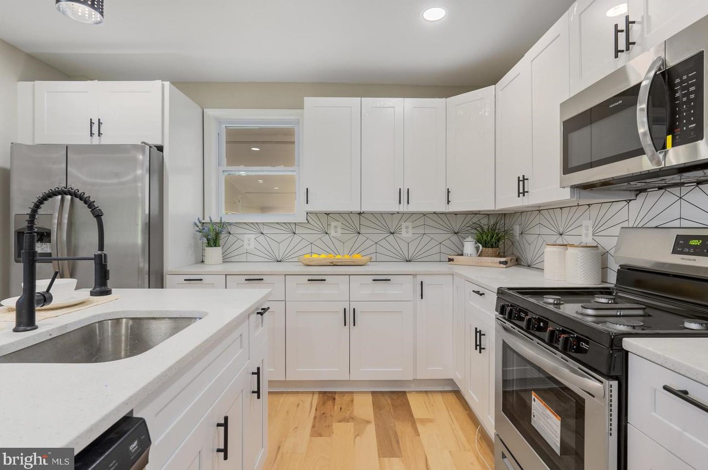 3621 Glenmore Ave, Baltimore MD  21206-2319 exterior