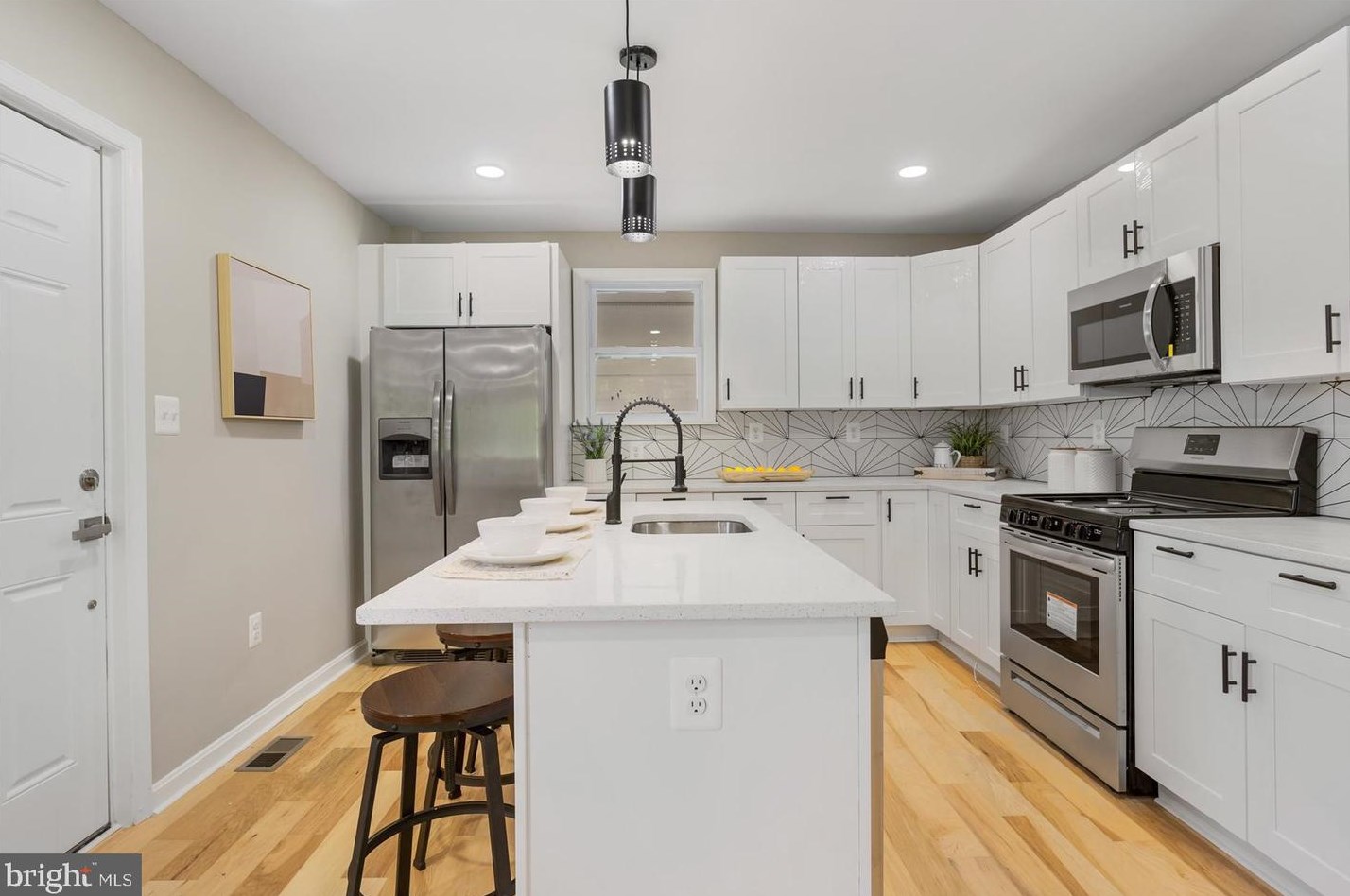 3621 Glenmore Ave, Baltimore MD  21206-2319 exterior
