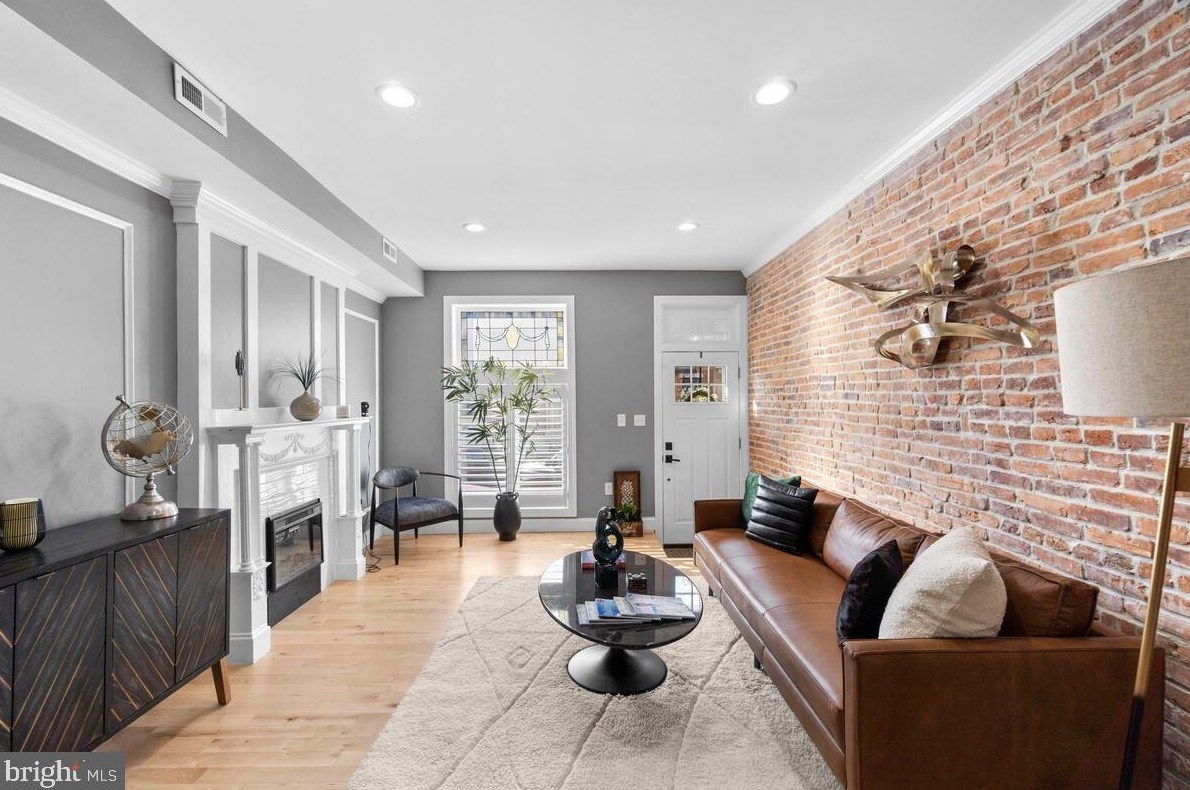 737 Potomac St, Baltimore MD  21224-3956 exterior