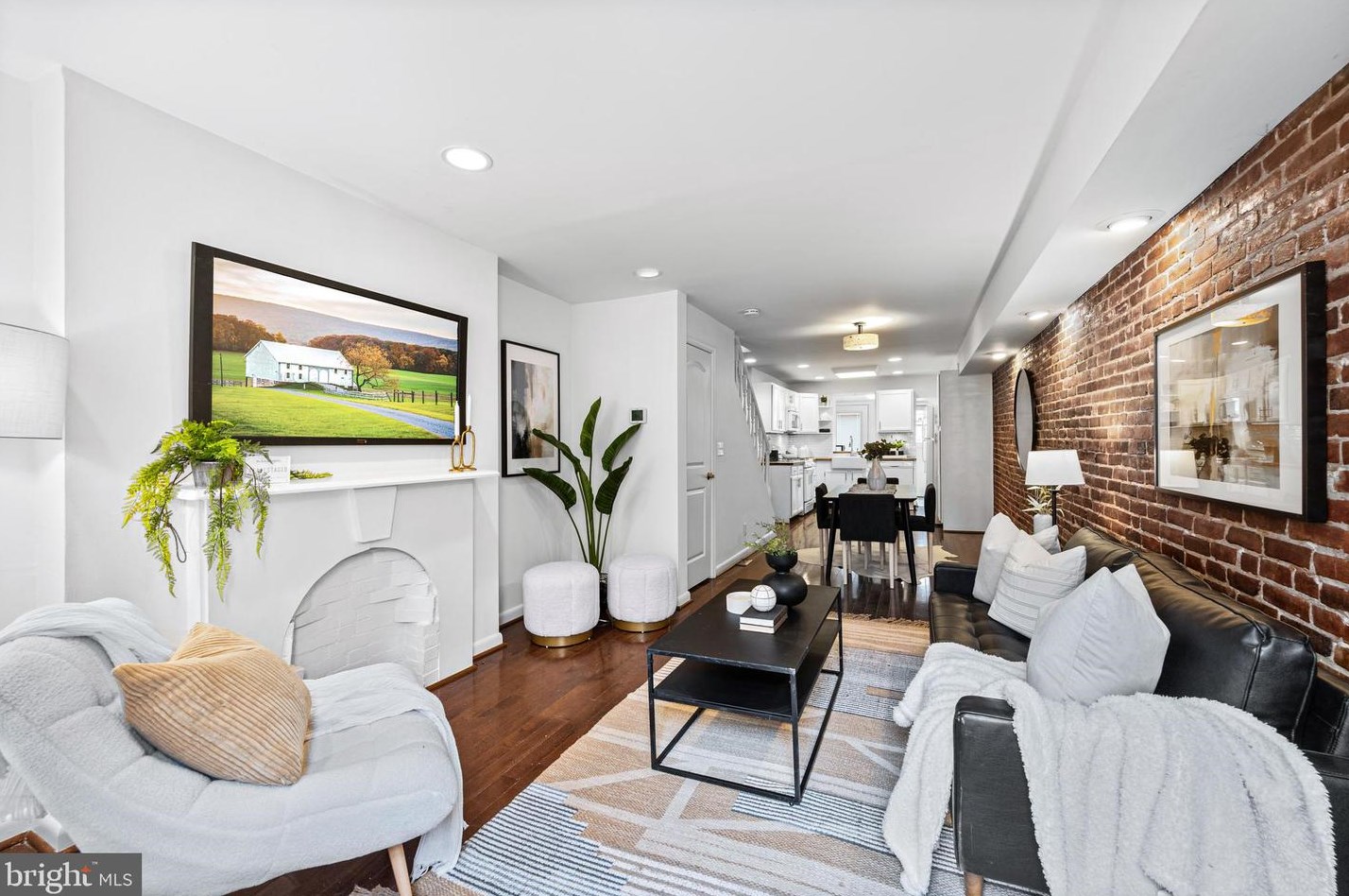 413 Sanders St, Baltimore, MD 21230-4325
