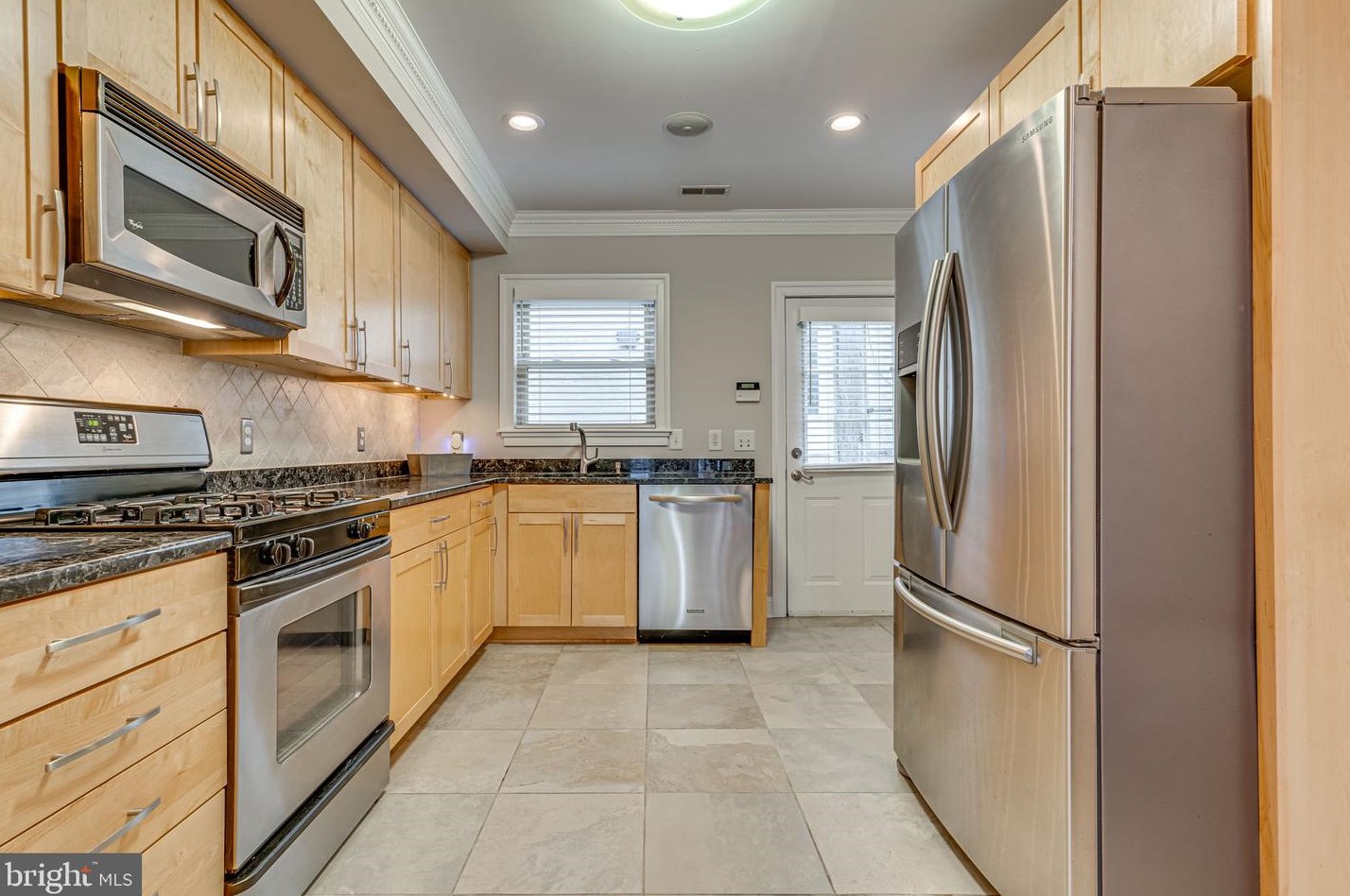 509 Fort Ave, Baltimore MD  21230-4752 exterior