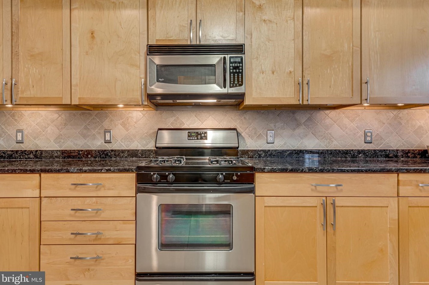 509 Fort Ave, Baltimore MD  21230-4752 exterior