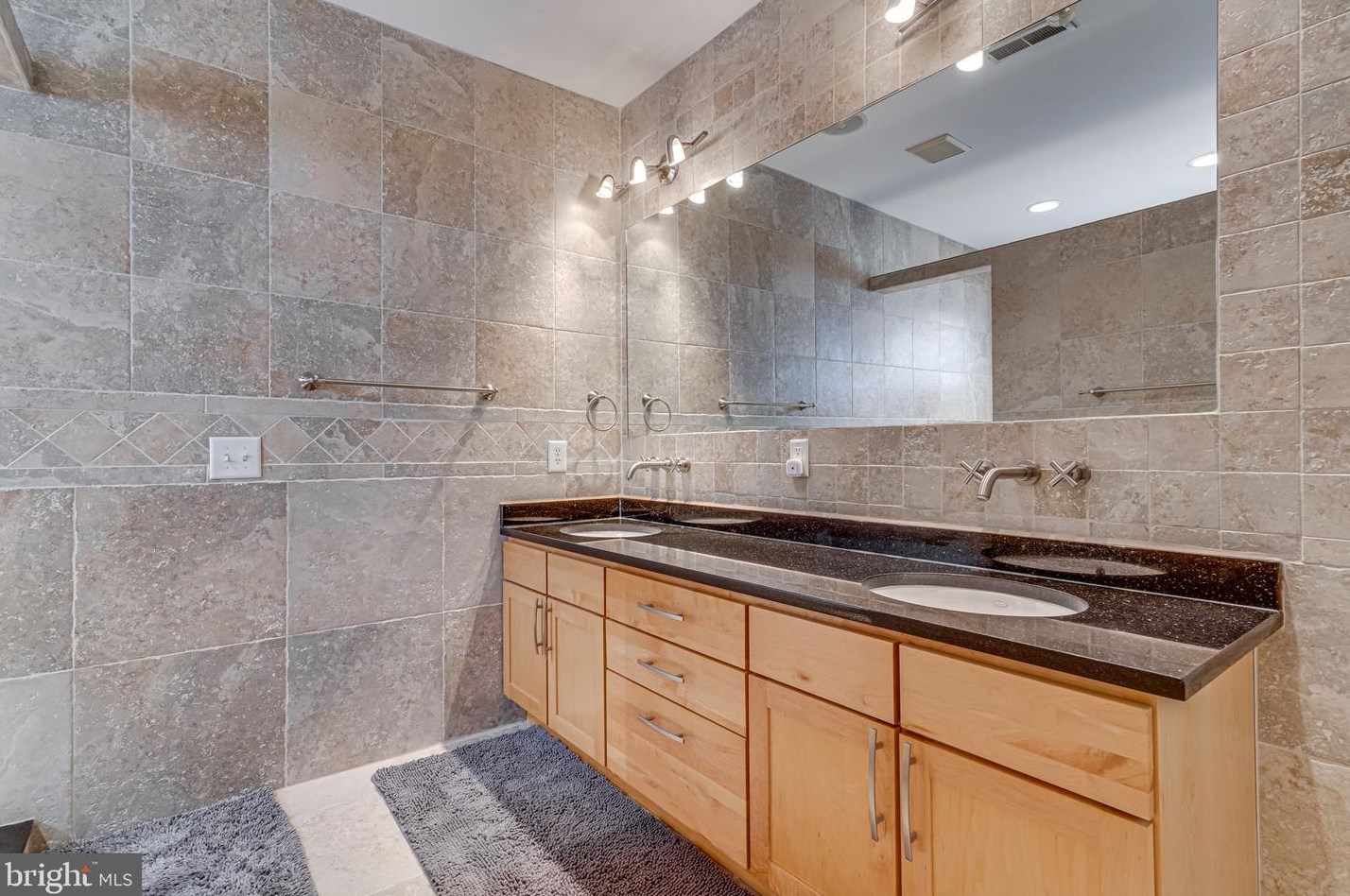 509 Fort Ave, Baltimore MD  21230-4752 exterior
