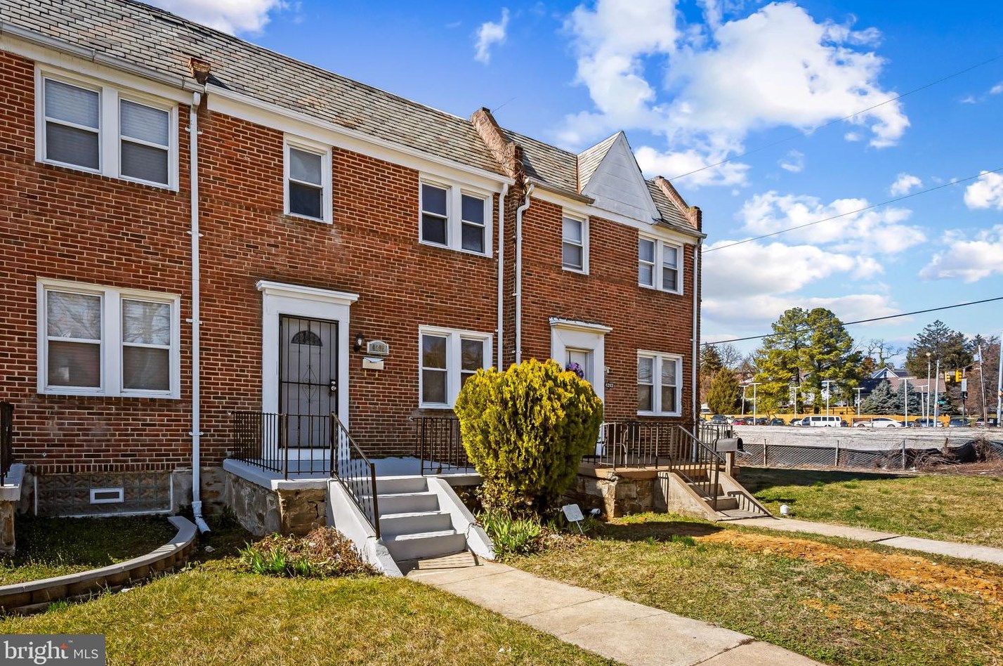 4205 Hamilton Ave, Baltimore, MD 21206-3625