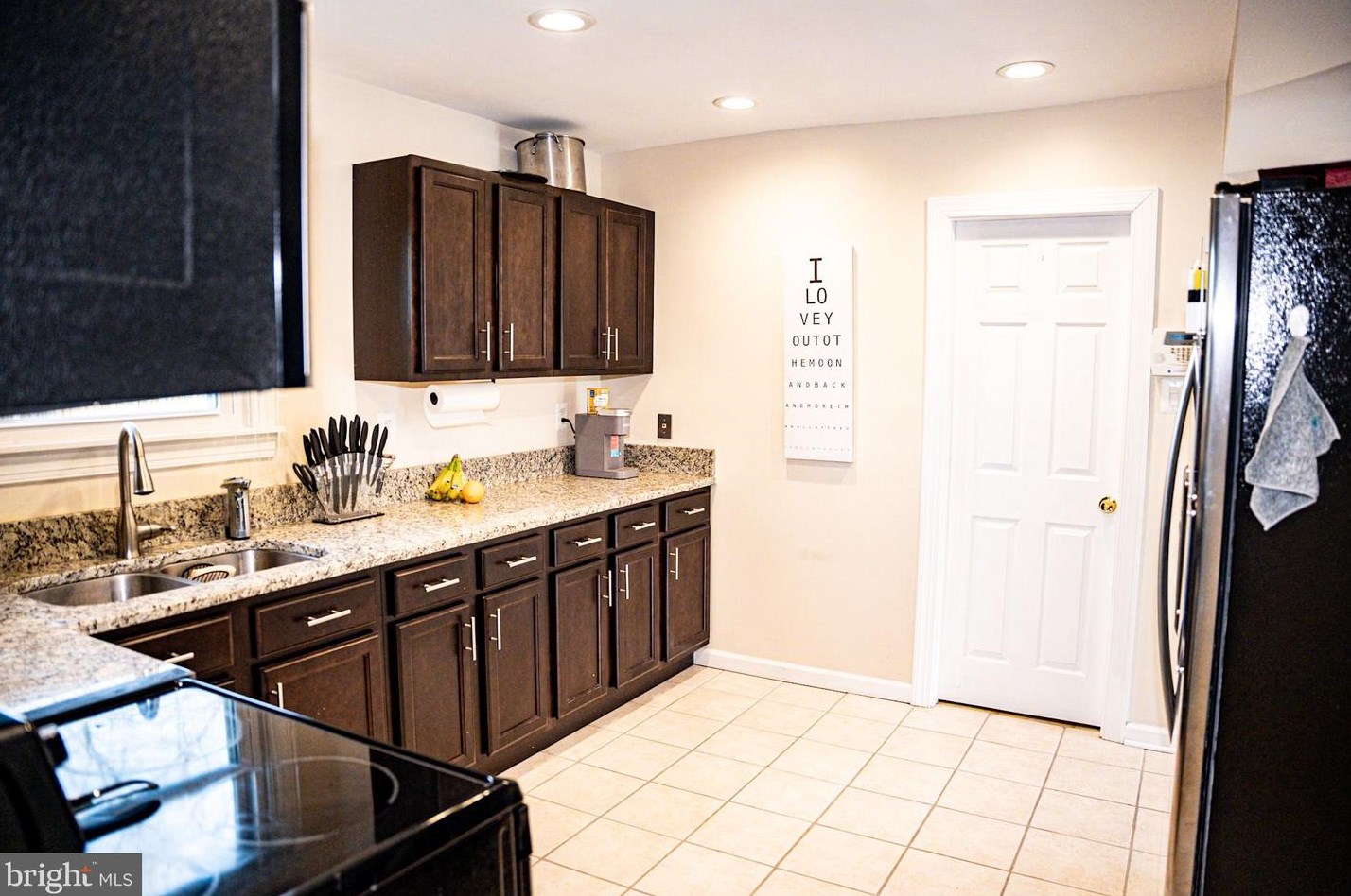 3930 Fernhill Ave, Baltimore MD  21215-5621 exterior