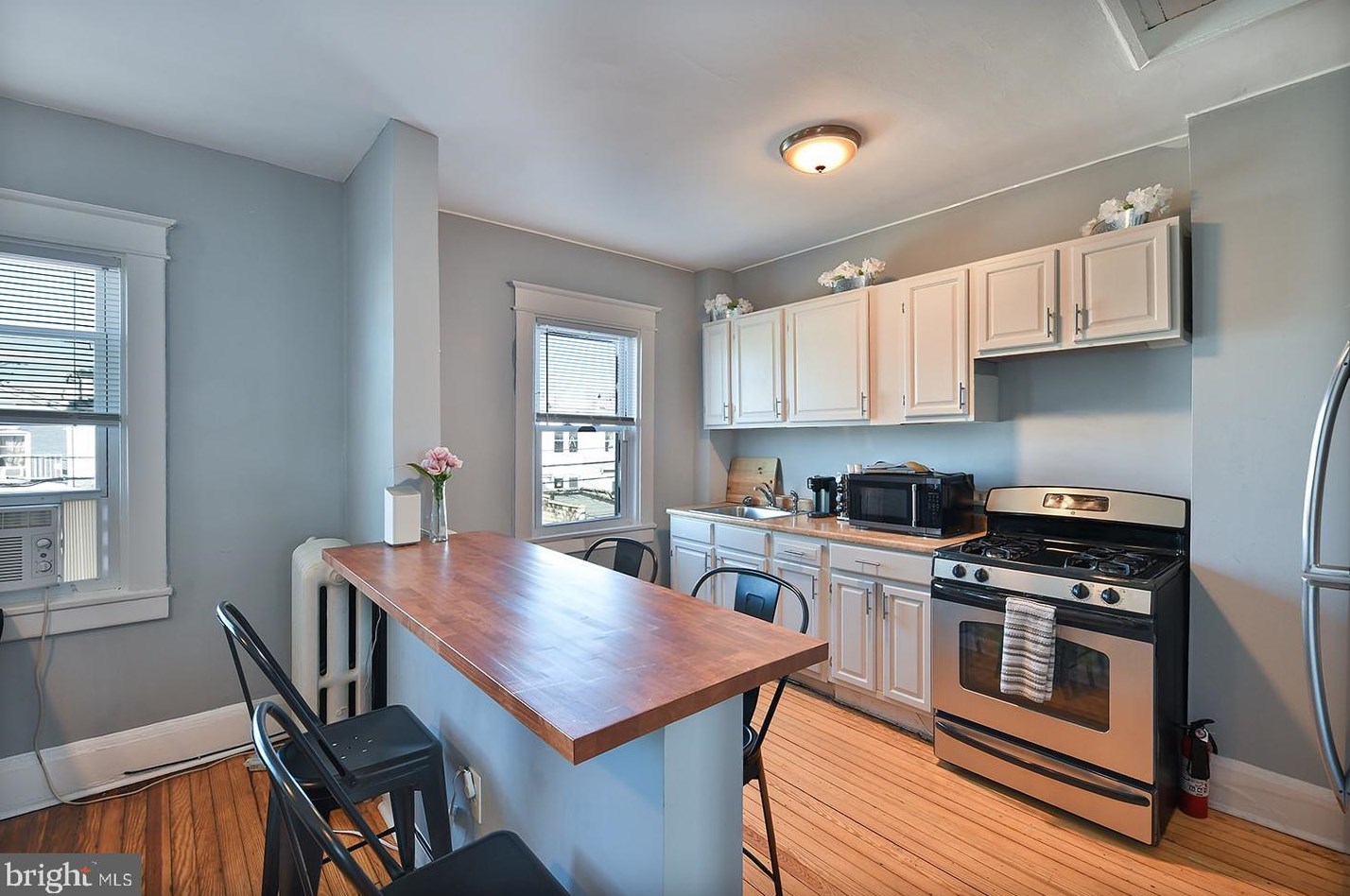 2410 Calverton Heights Ave, Baltimore MD  21216-4811 exterior