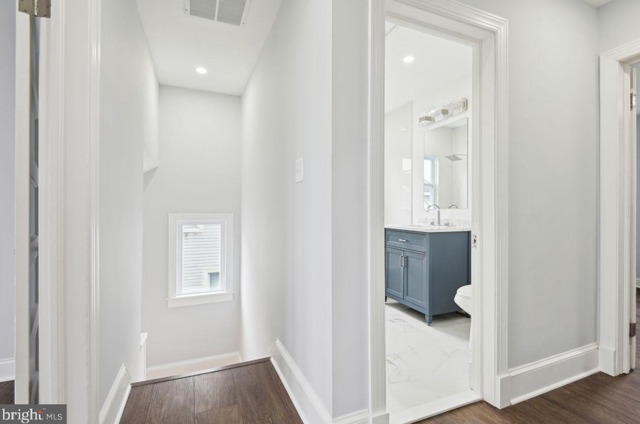 6508 Cleveland Ave, Baltimore MD  21222-4014 exterior