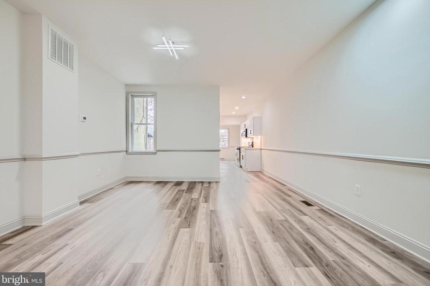 2040 Braddish Ave, Baltimore MD  21216-3124 exterior