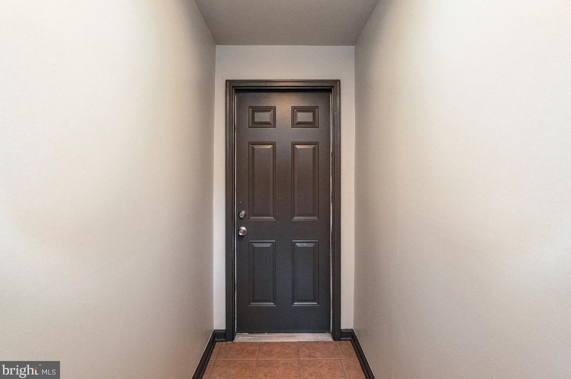 2427 Lakeview Ave, Baltimore, MD 21217-4749