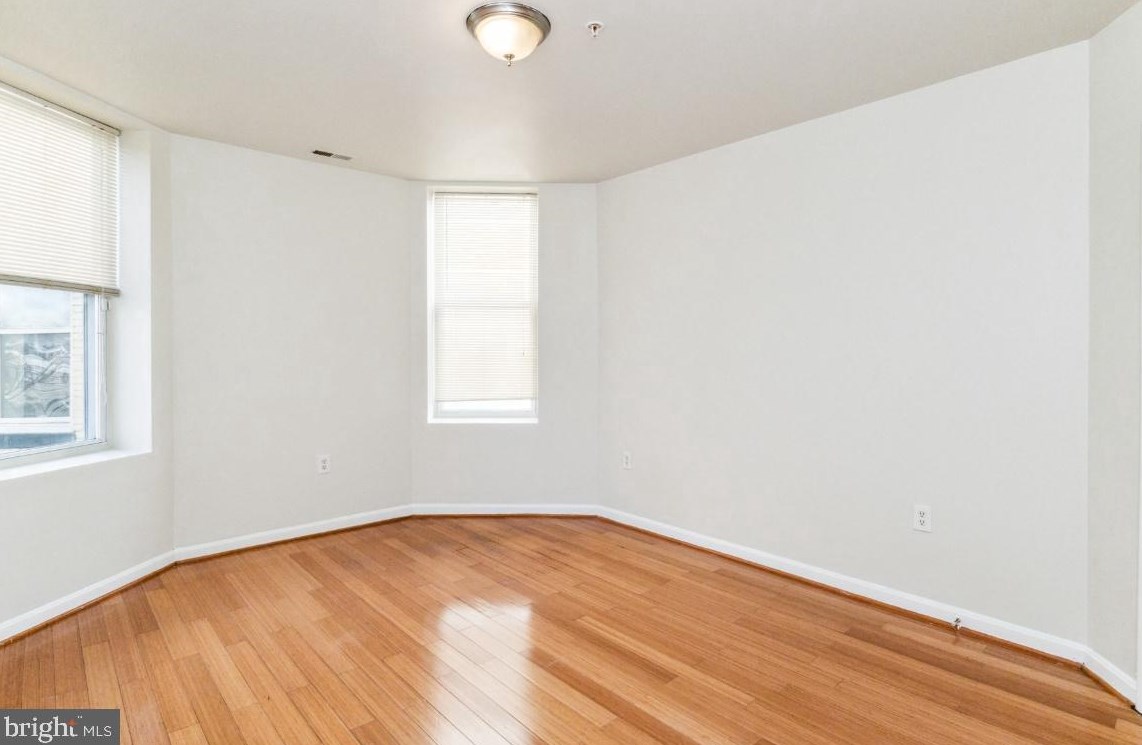 2427 Lakeview Ave, Baltimore MD  21217-4749 exterior